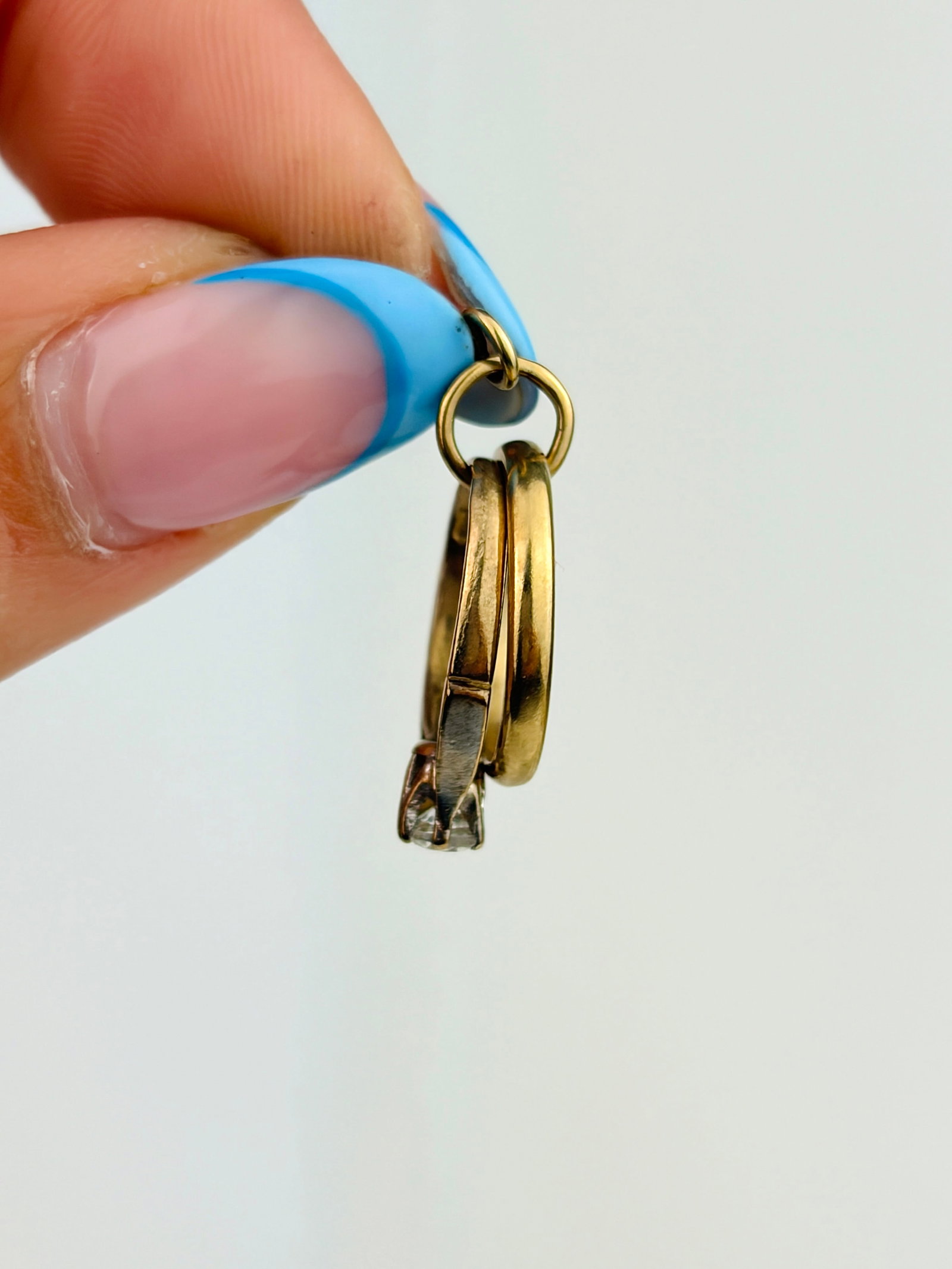 VINTAGE 9CT GOLD ENGAGEMENT AND WEDDING RING CHARM - 2