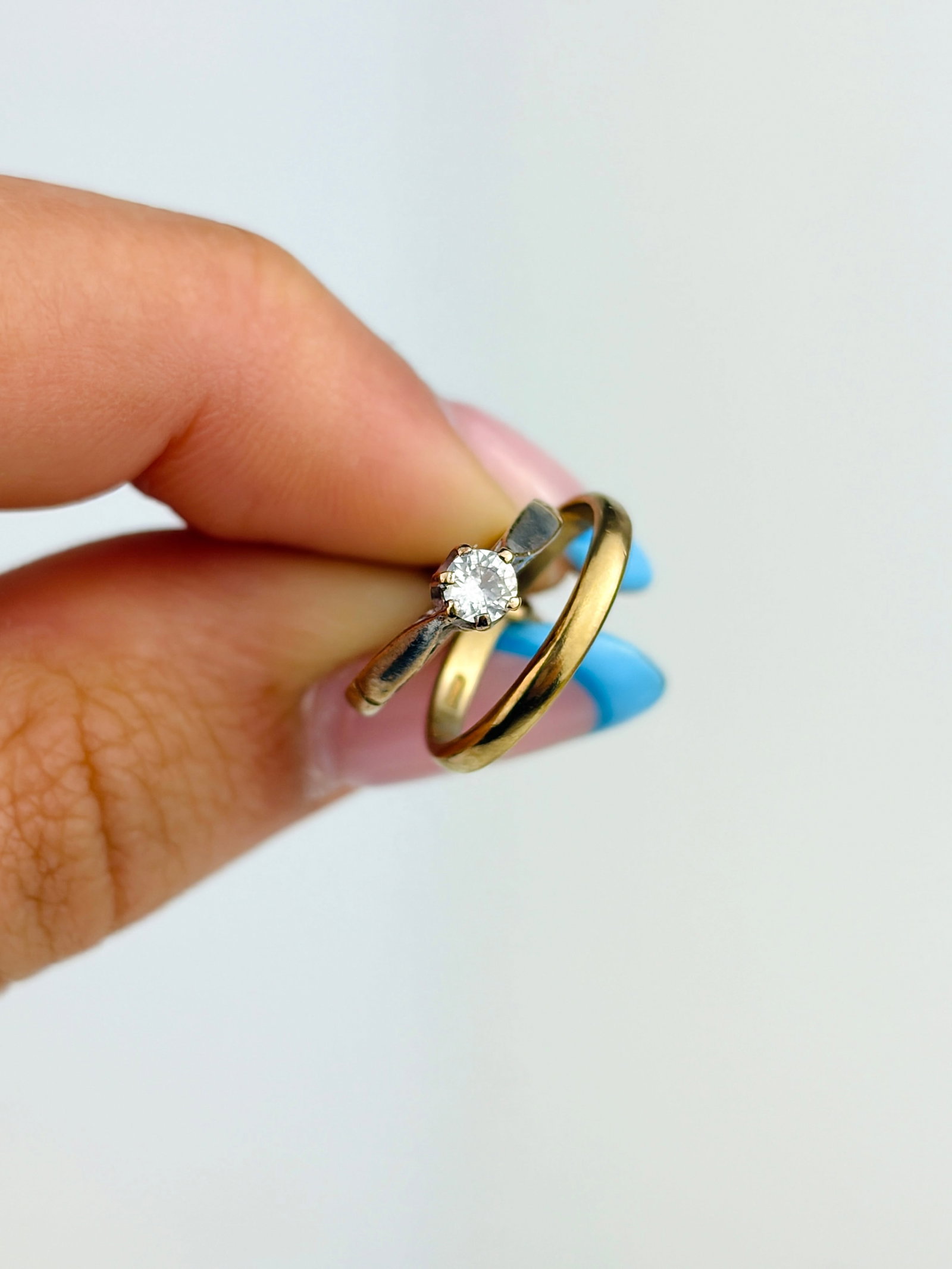 VINTAGE 9CT GOLD ENGAGEMENT AND WEDDING RING CHARM - 4