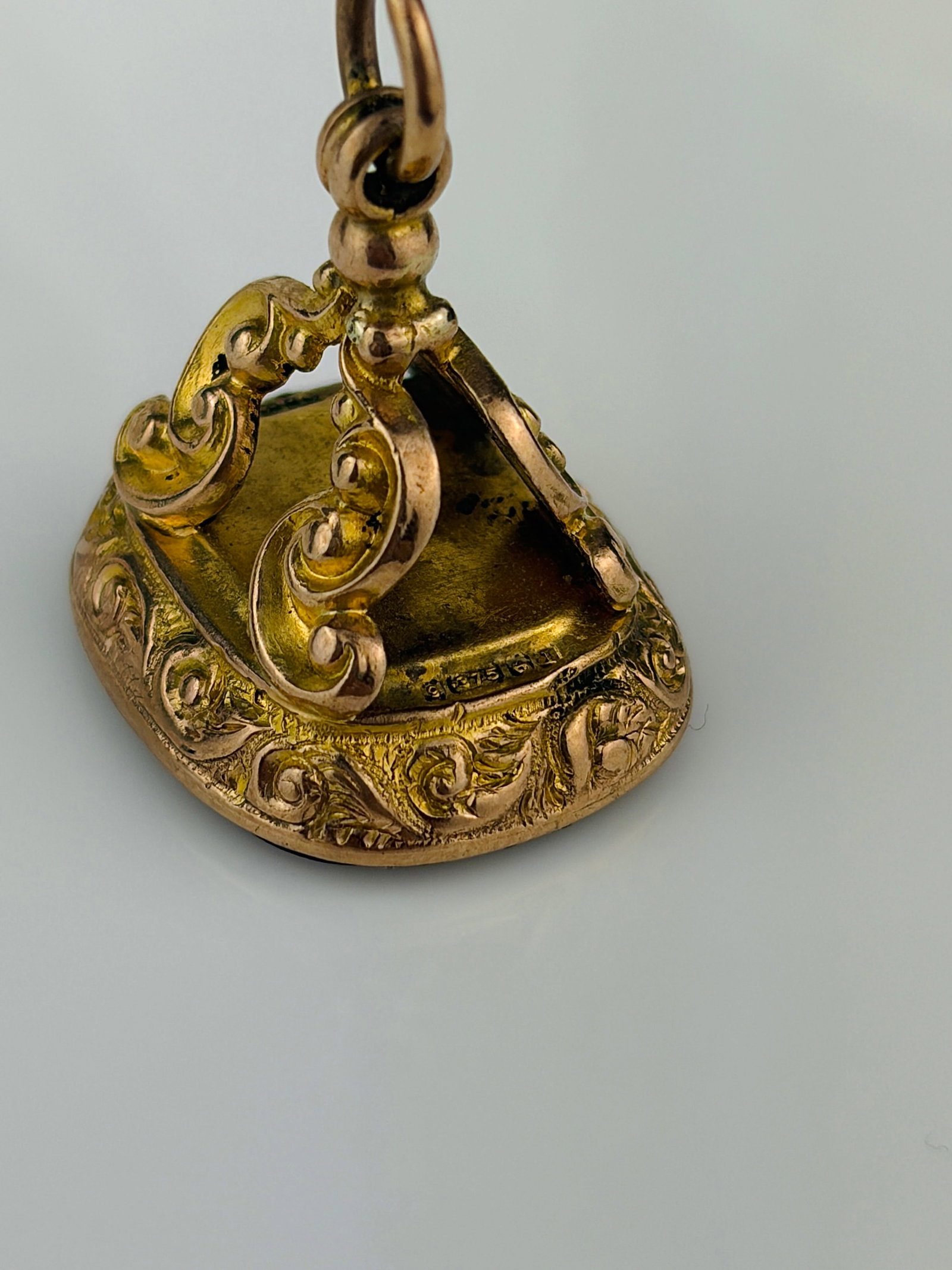 antique 9ct gold fob seal pendant - 4