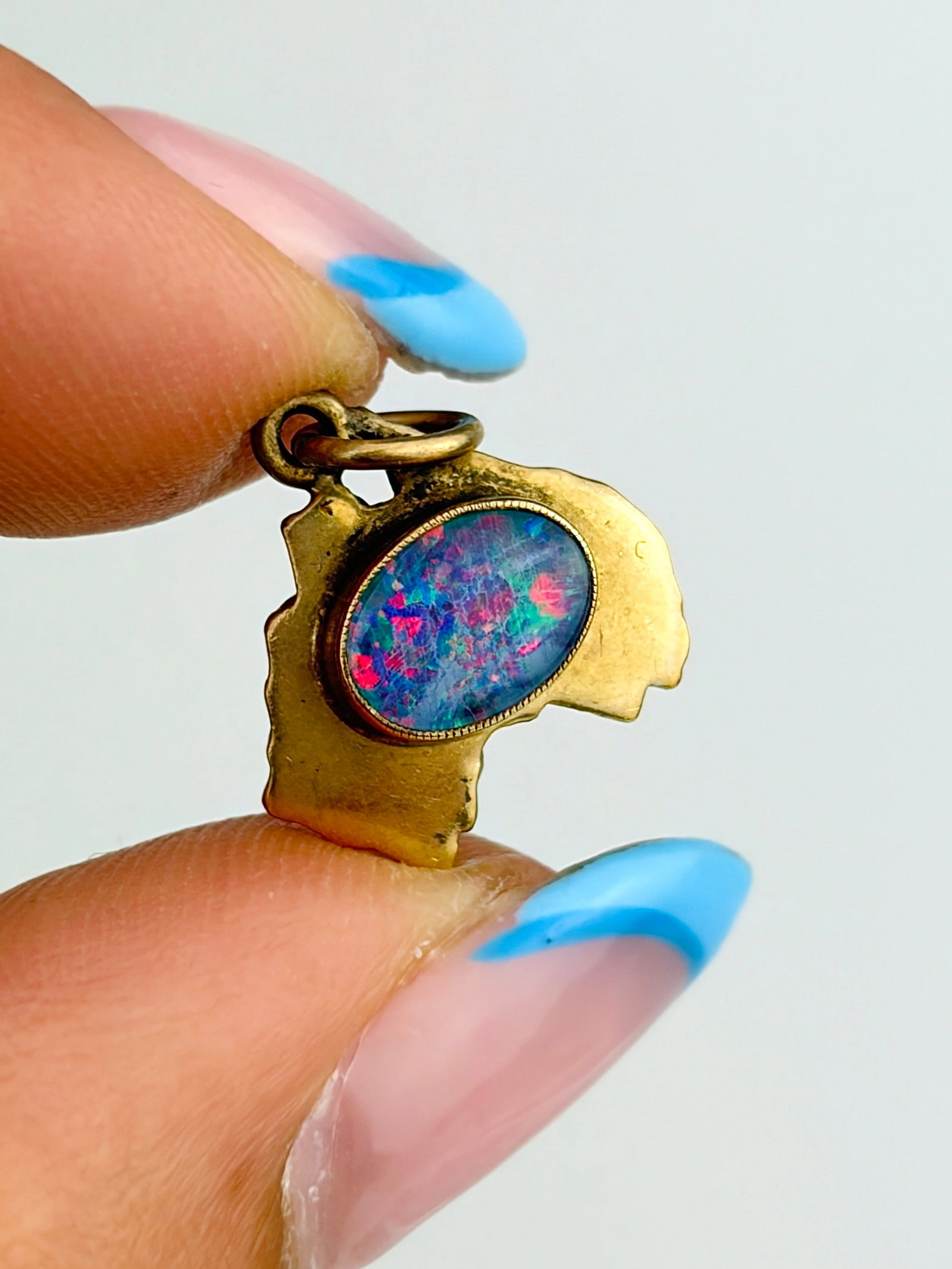 VINTAGE 10CT GOLD AUSTRALIA OPAL CHARM - 4