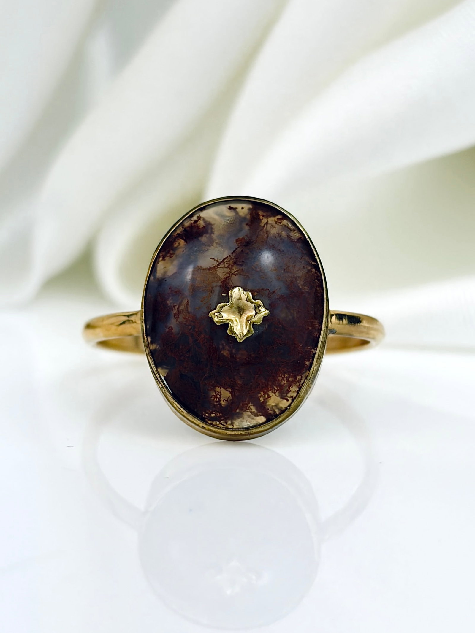 ANTIQUE 9CT YELLOW GOLD MOSS AGATE RING (1 of 9)