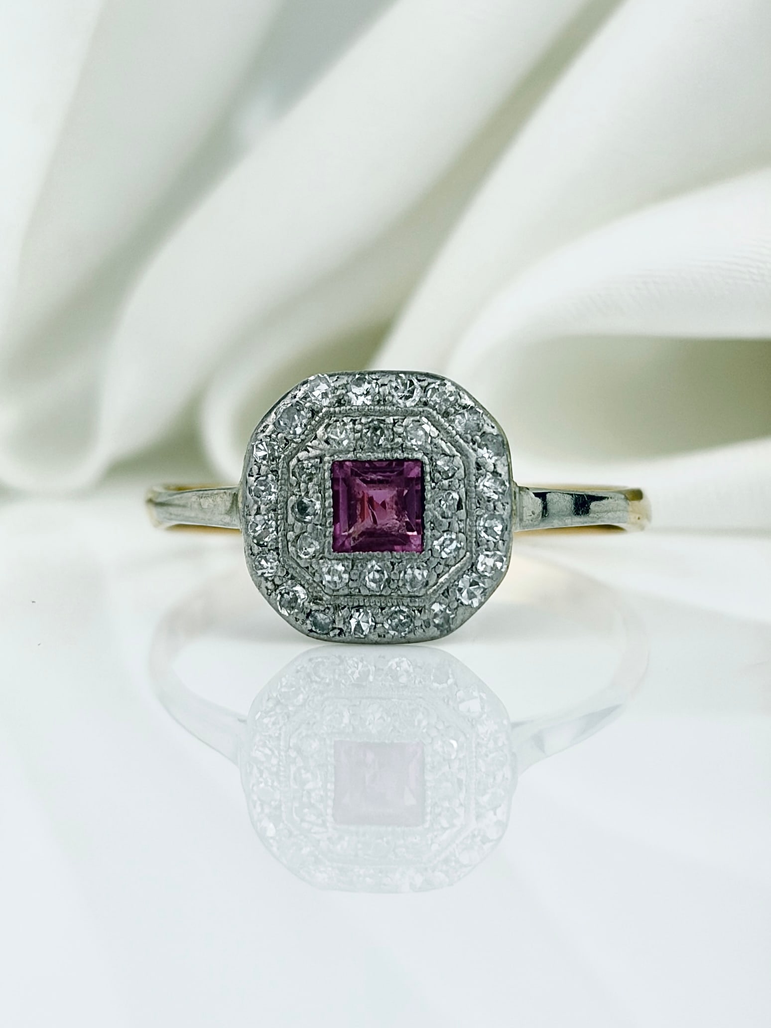 ANTIQUE 18CT GOLD RUBY AND DIAMOND TARGET RING AF: ANTIQUE 18CT GOLD RUBY AND DIAMOND TARGET RING AF Has some damage to the butt of the ring - otherwise so stunning!