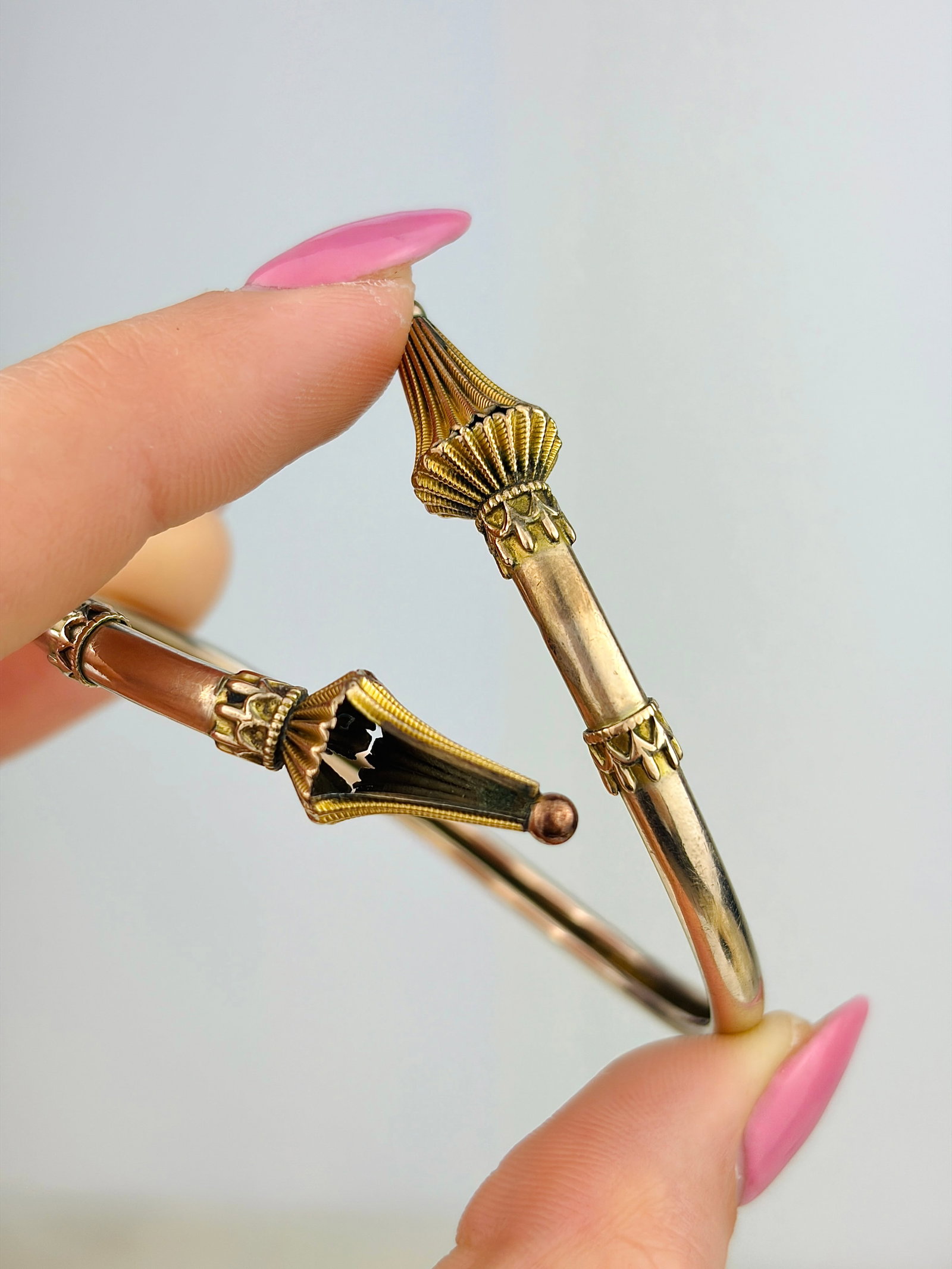 UNUSUAL DESIGN 9CT GOLD BANGLE / BRACELET - 3