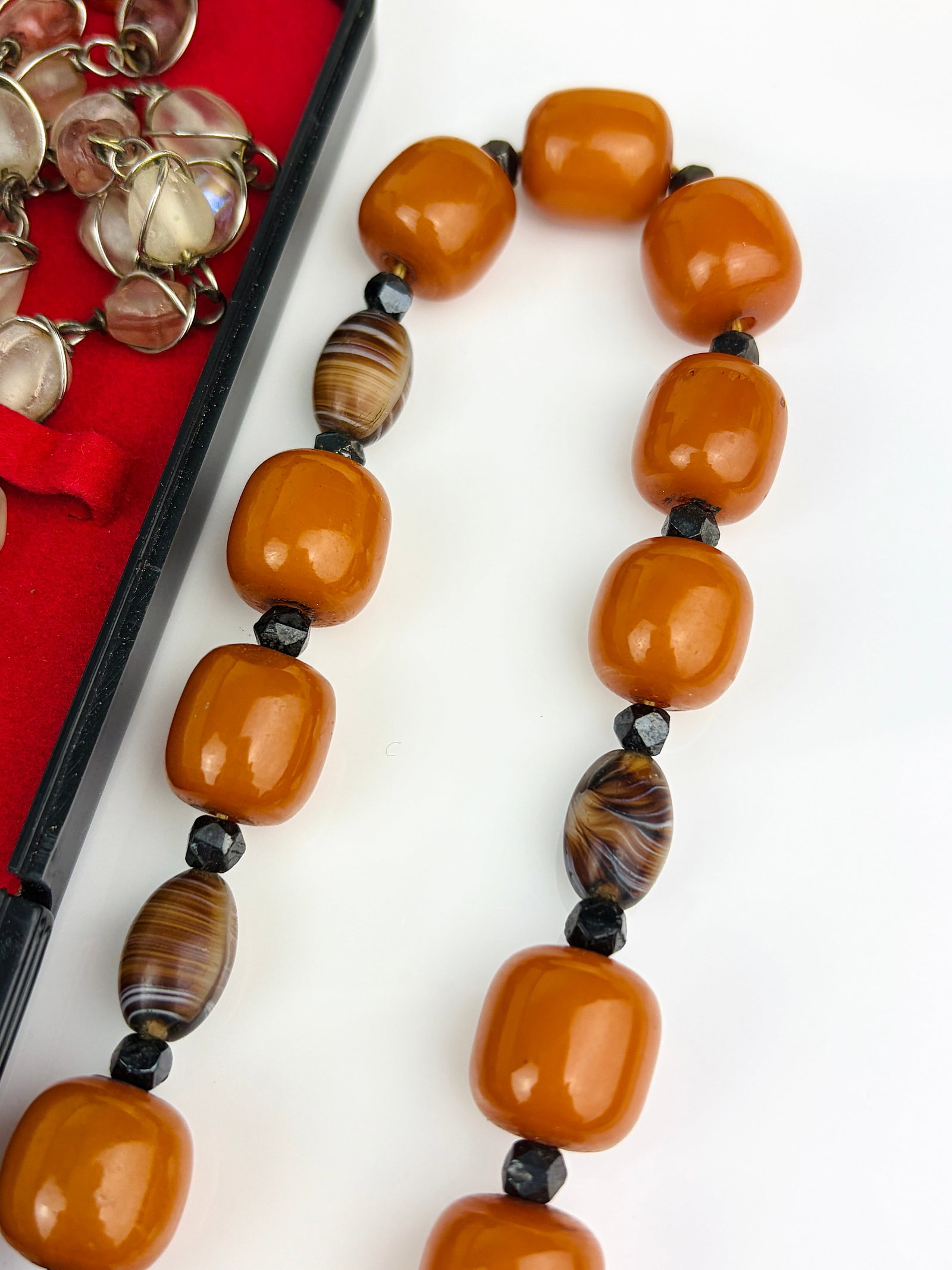 MIXED LOT 2X BEADED NECKLACES - 2