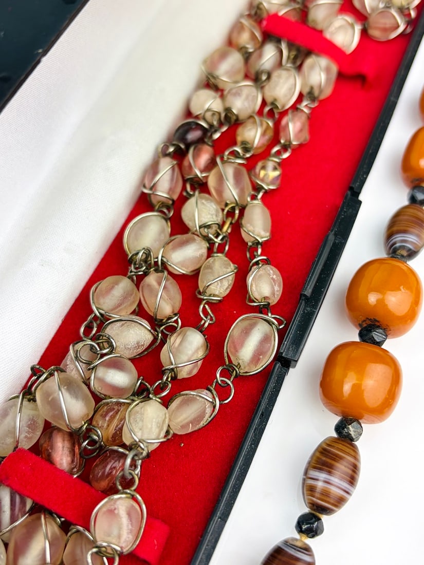 MIXED LOT 2X BEADED NECKLACES - 3