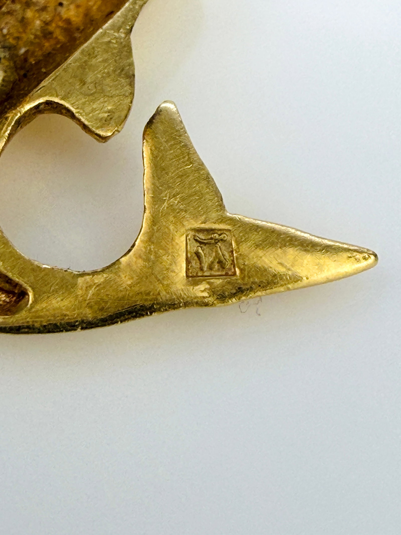 SWEET VINTAGE 18CT YELLOW GOLD DOLPHIN STUD EARRINGS - 4