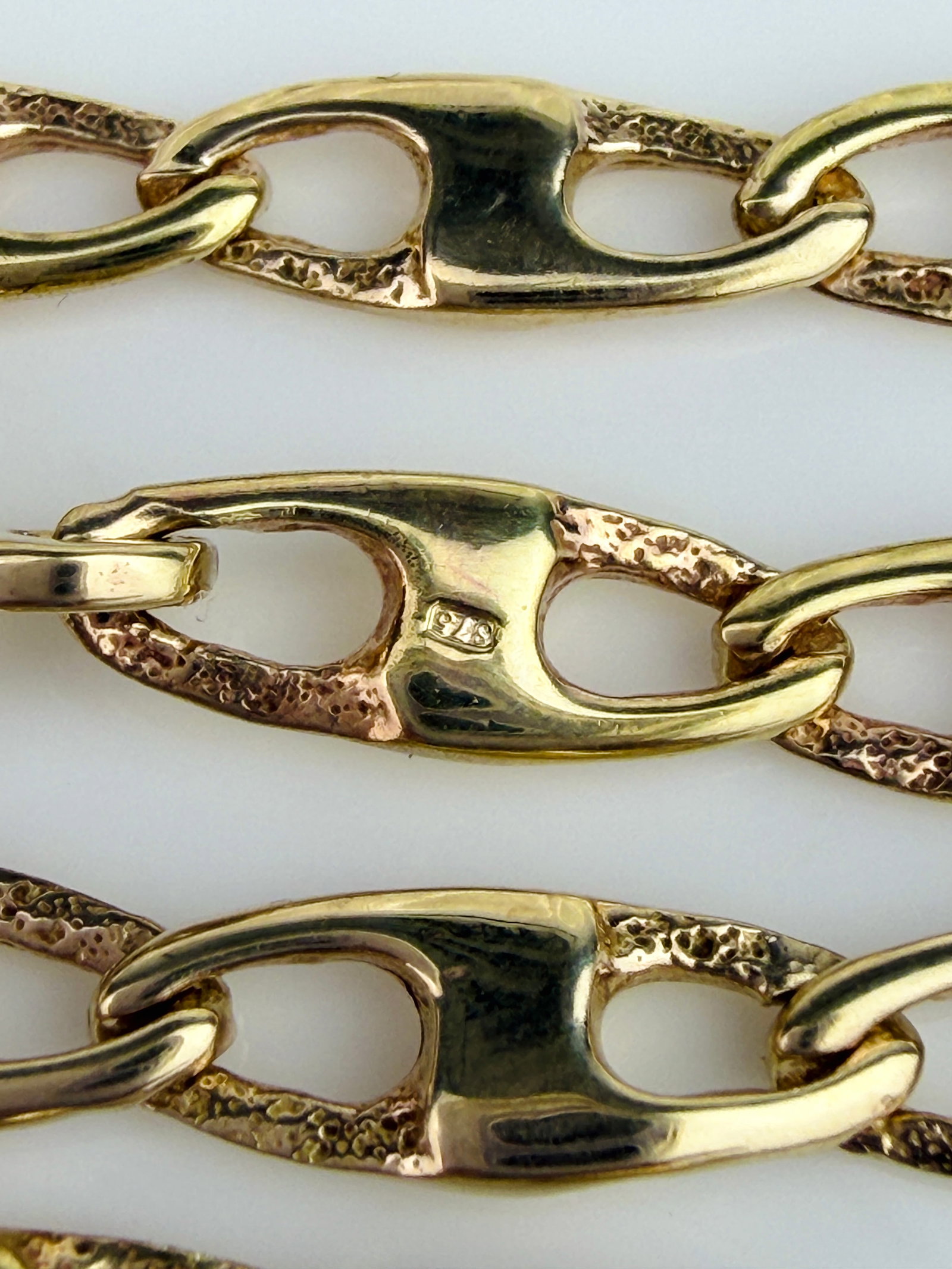 9ct Yellow Gold Flat Mariner Link Chain - 4