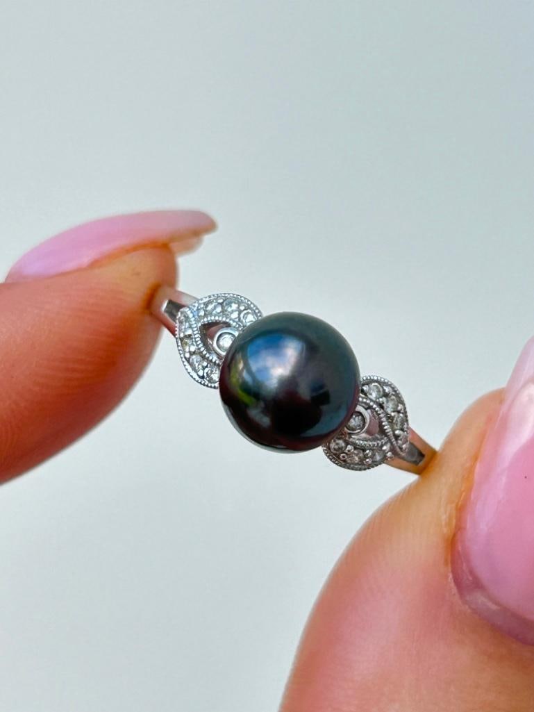 14ct White Gold South Sea Pearl and Diamond Ring - 6