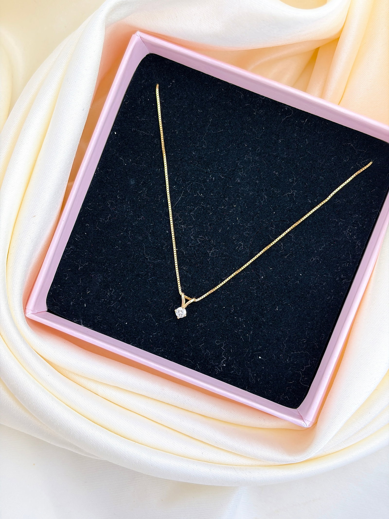 SWEETEST 14CT YELLOW GOLD DIAMOND CHARM ON BOX LINK CHAIN - 8