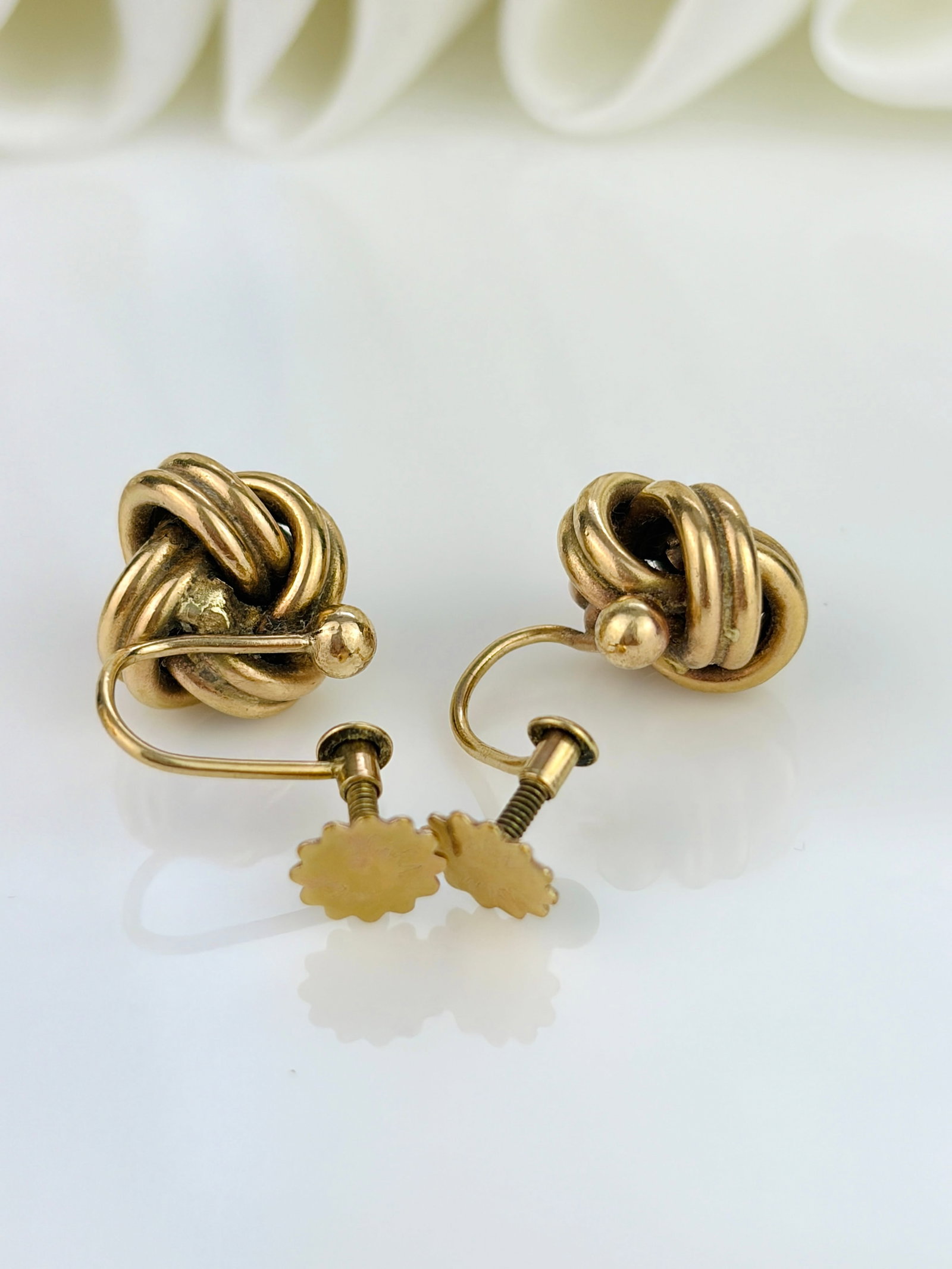 VINTAGE 9CT YELLOW GOLD TWISTED KNOT STUD EARRINGS WITH SCREW BACKS - 3