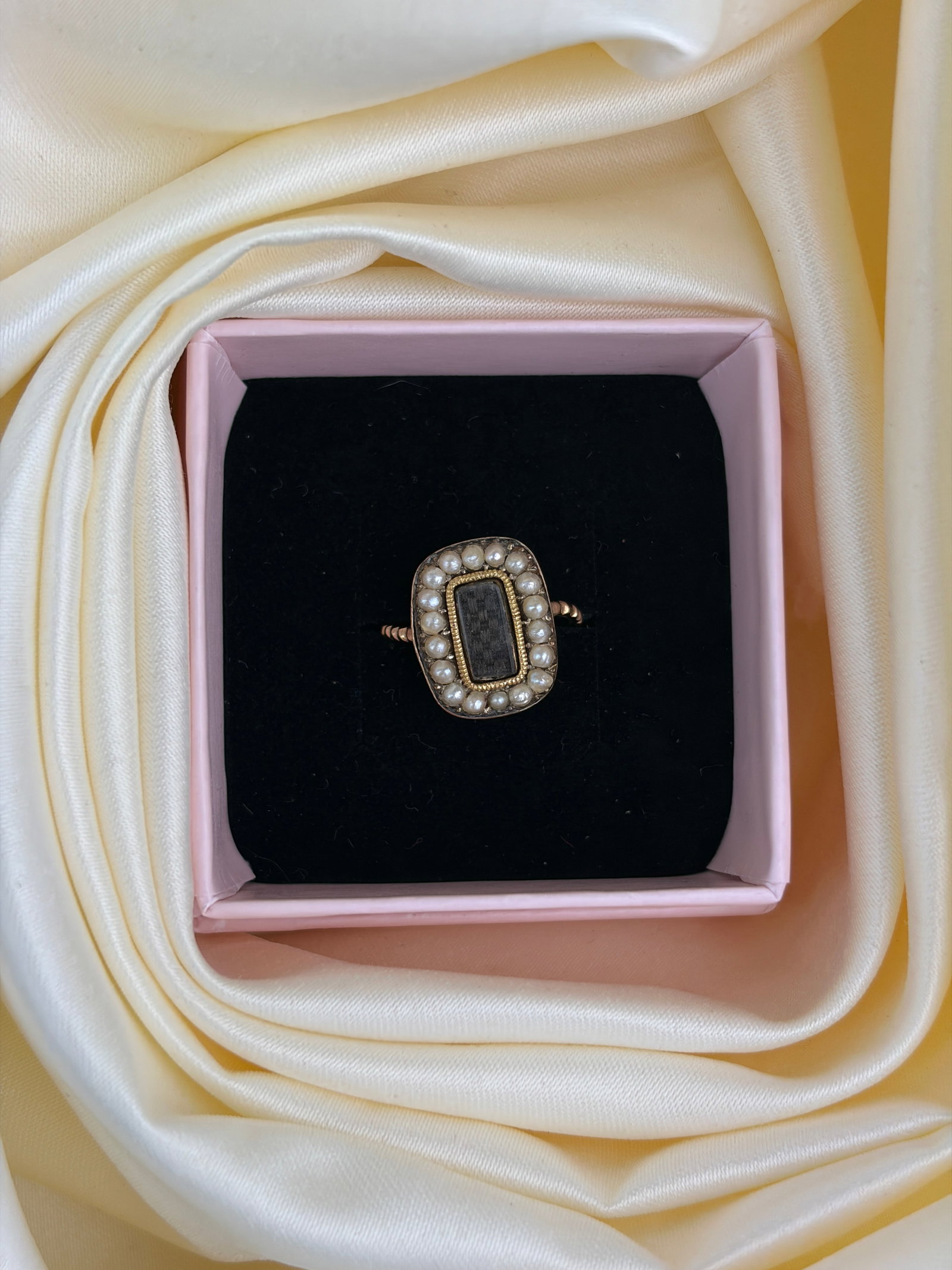 antique yellow gold pearl locket front mourning ring - 7