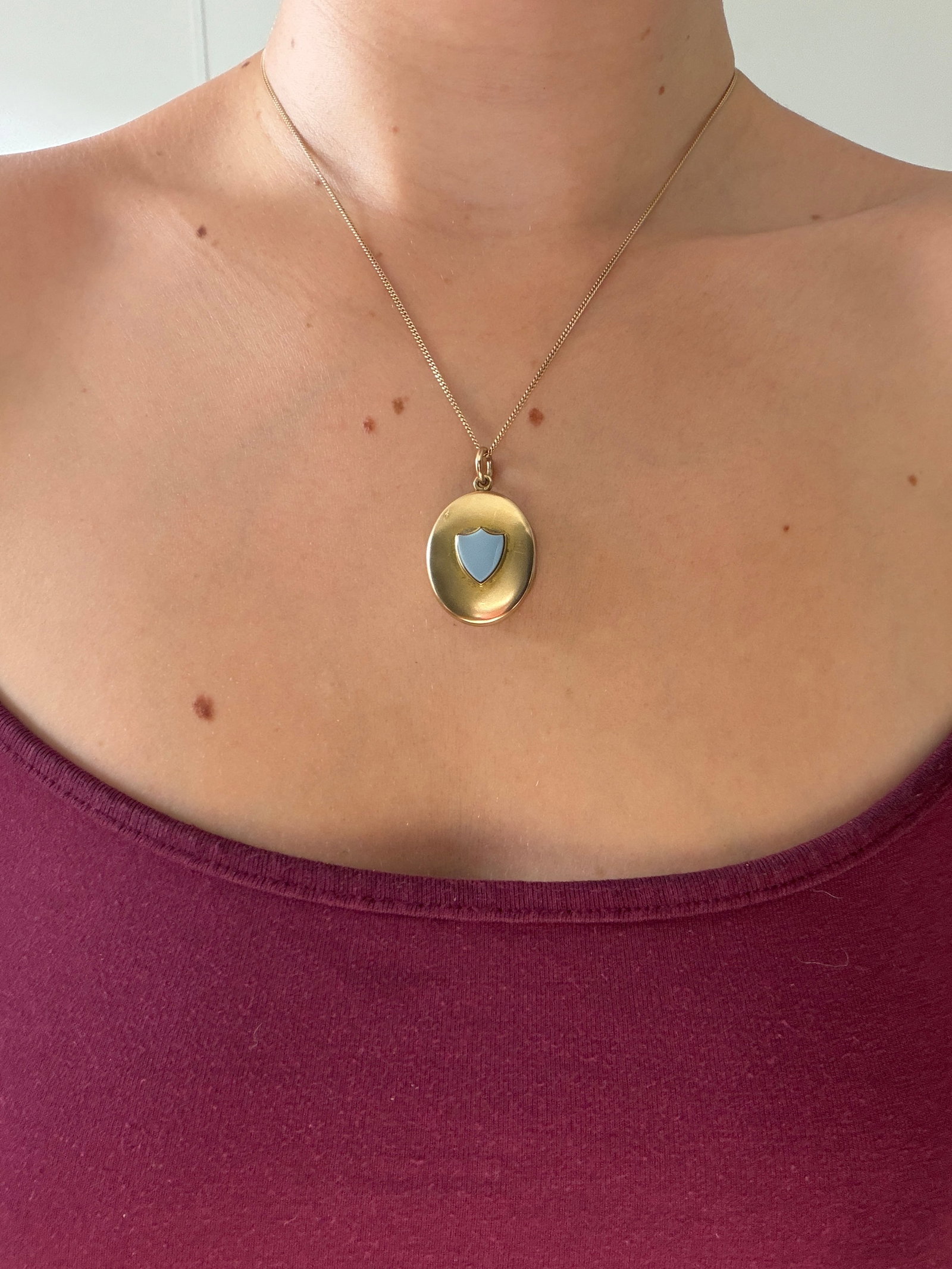 Antique Victorian Era Boxed 18ct Yellow Gold Shield Front Locket Pendant - 3