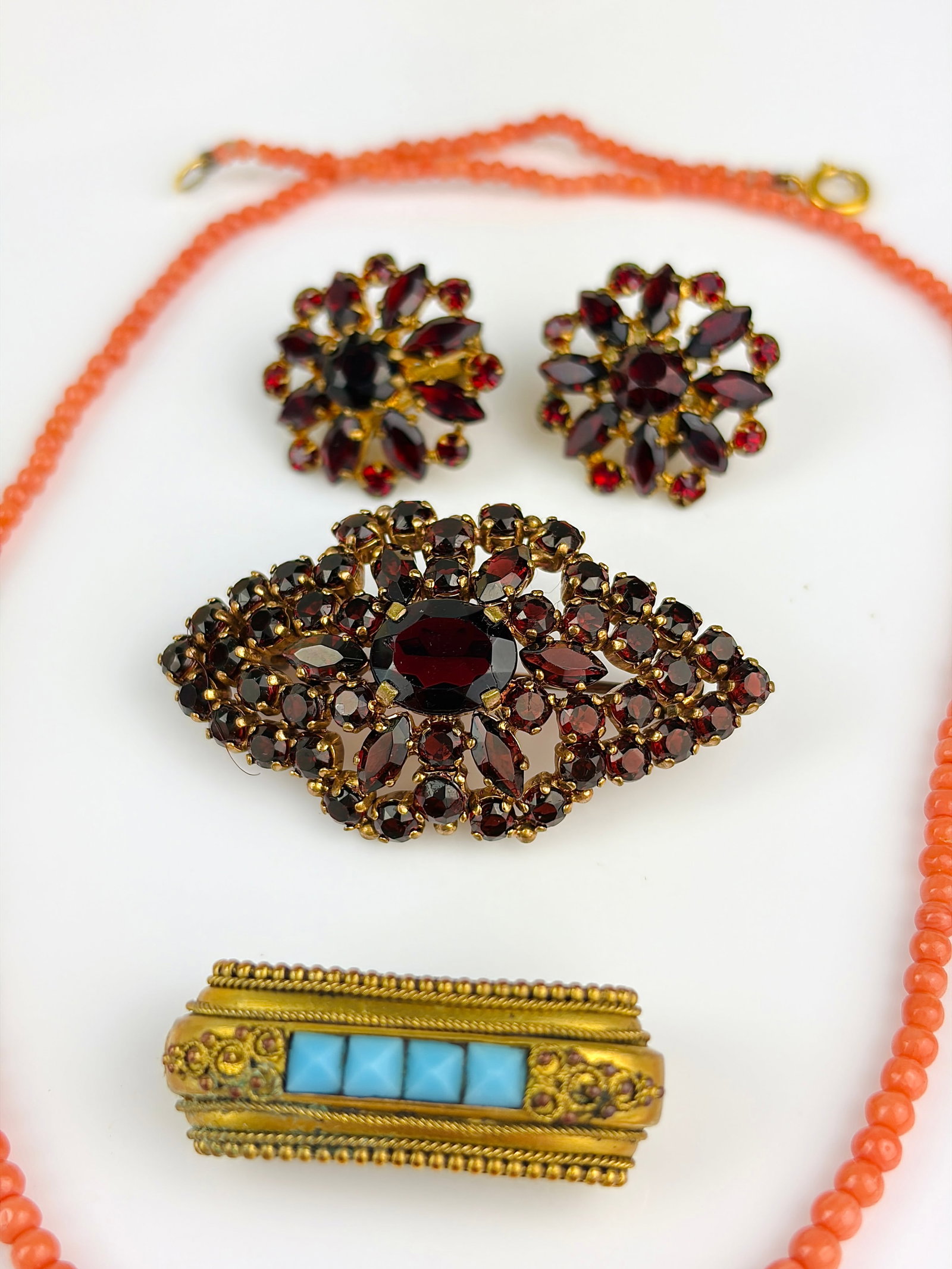 MIXED LOT - Brooches, Necklace etc - 2