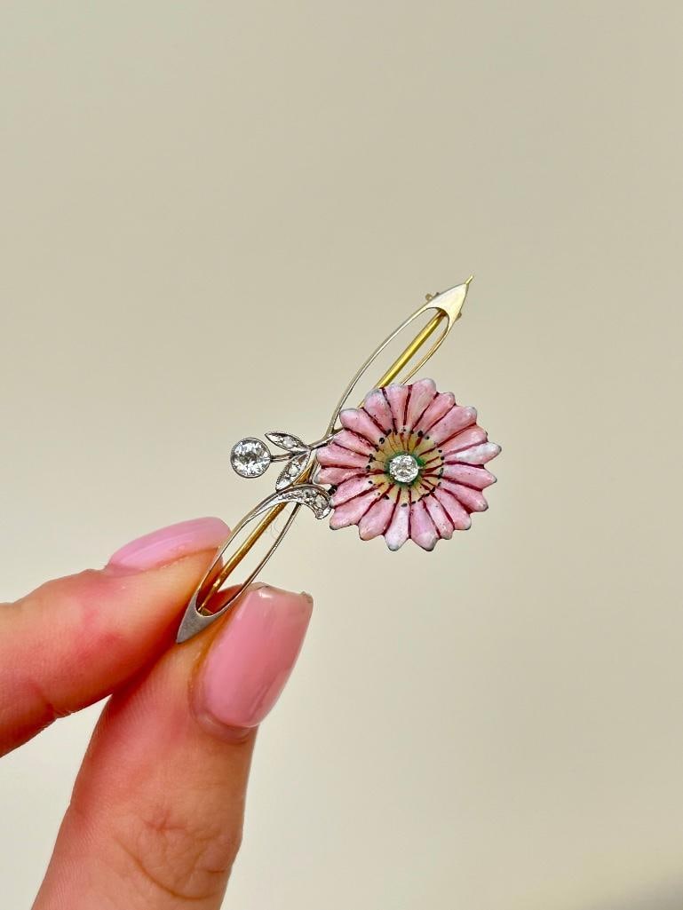 Antique Pink Enamel Flower and Diamond Flower Brooch in Gold - 5