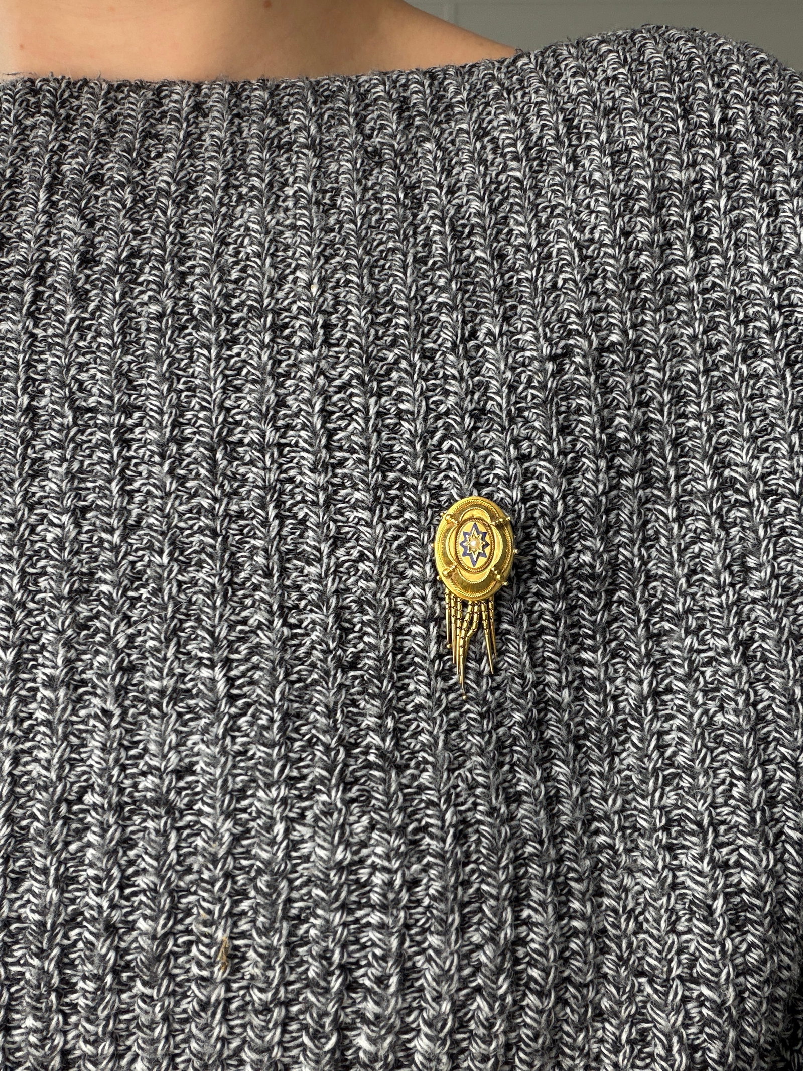 ANTIQUE 18CT YELLOW GOLD PEARL AND BLUE ENAMEL STAR TASSEL BROOCH - 5