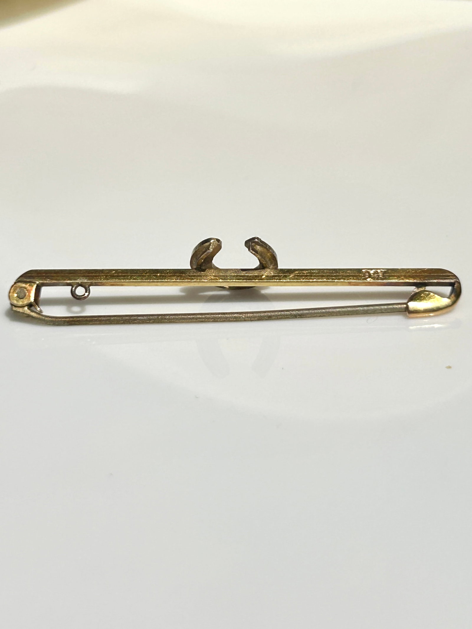 antique 9ct gold and pearl lucky horseshoe bar brooch in fitted box - 4