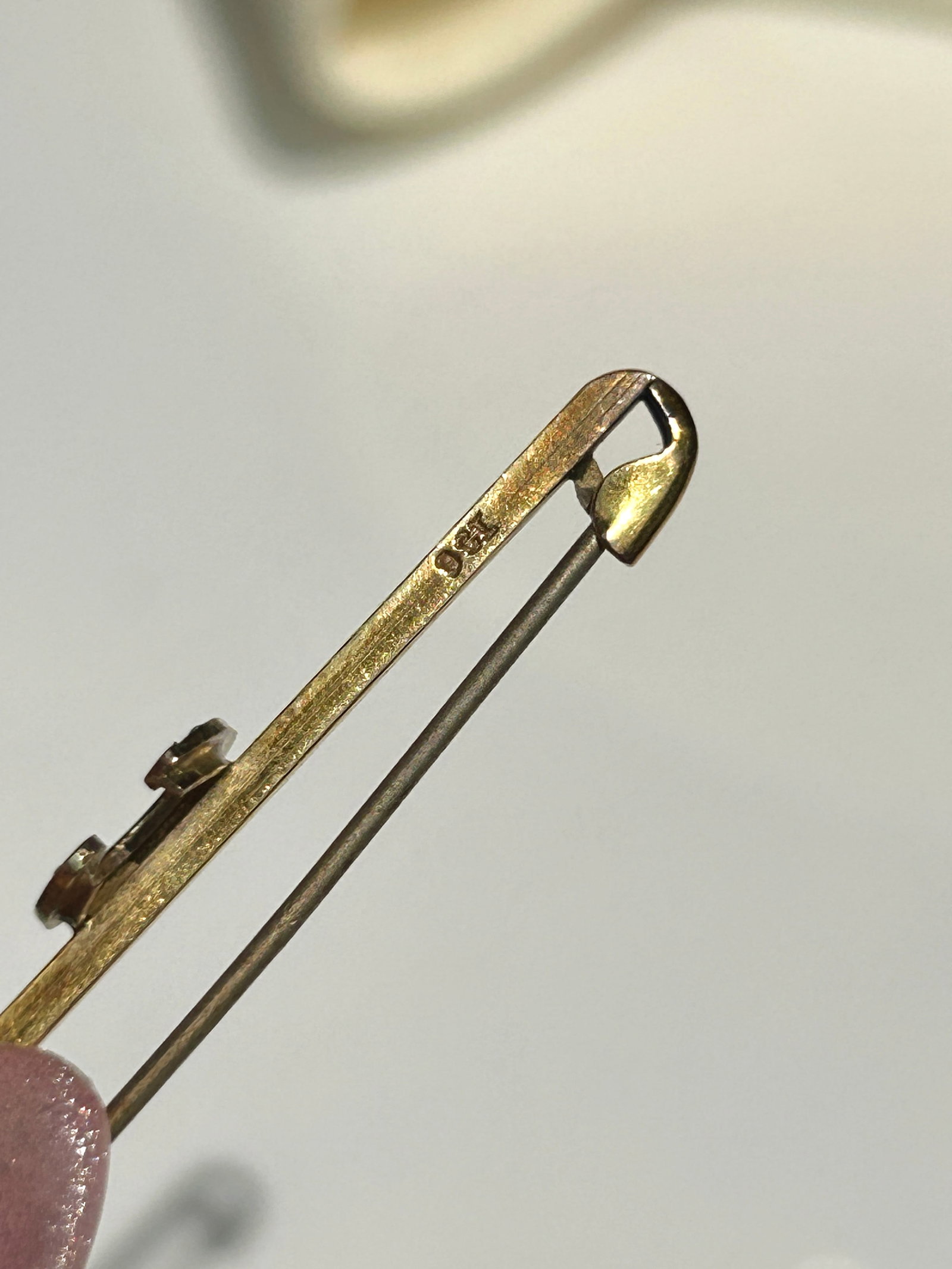 antique 9ct gold and pearl lucky horseshoe bar brooch in fitted box - 5
