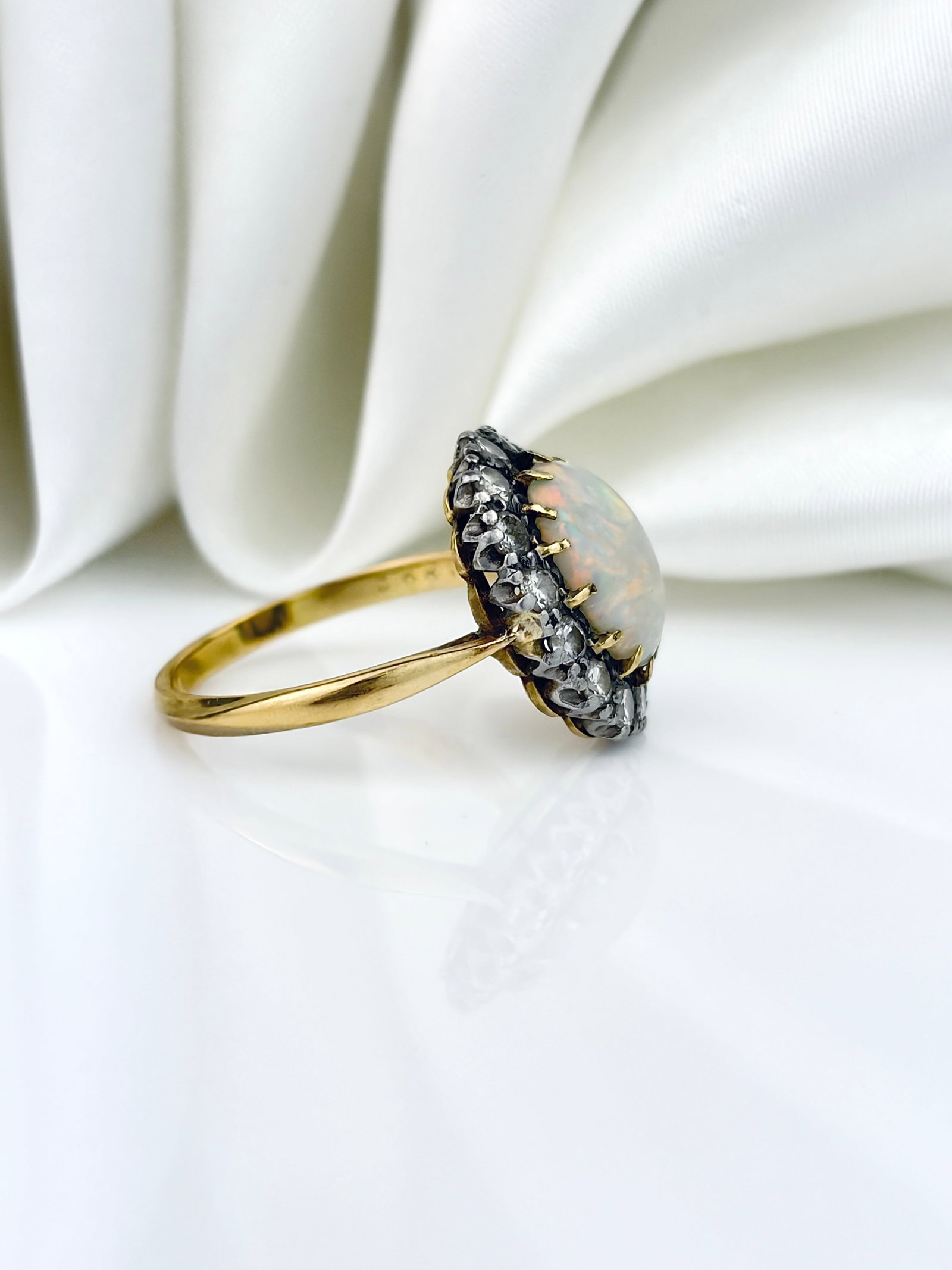 LOVELY ANTIQUE 18CT GOLD AND PLATINUM OPAL AND DIAMOND CLUSTER RING - 2
