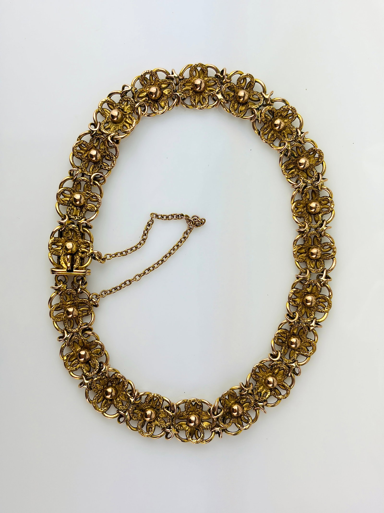 heavy 9ct gold flowers design bracelet - 4
