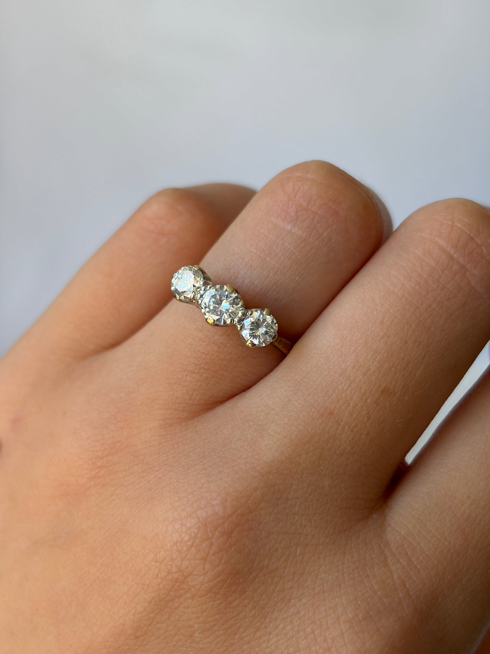 Chunky c.1981 18ct Yellow Gold And Platinum Diamond 3 Stone Ring Totalling Approx 1 Carat - 11