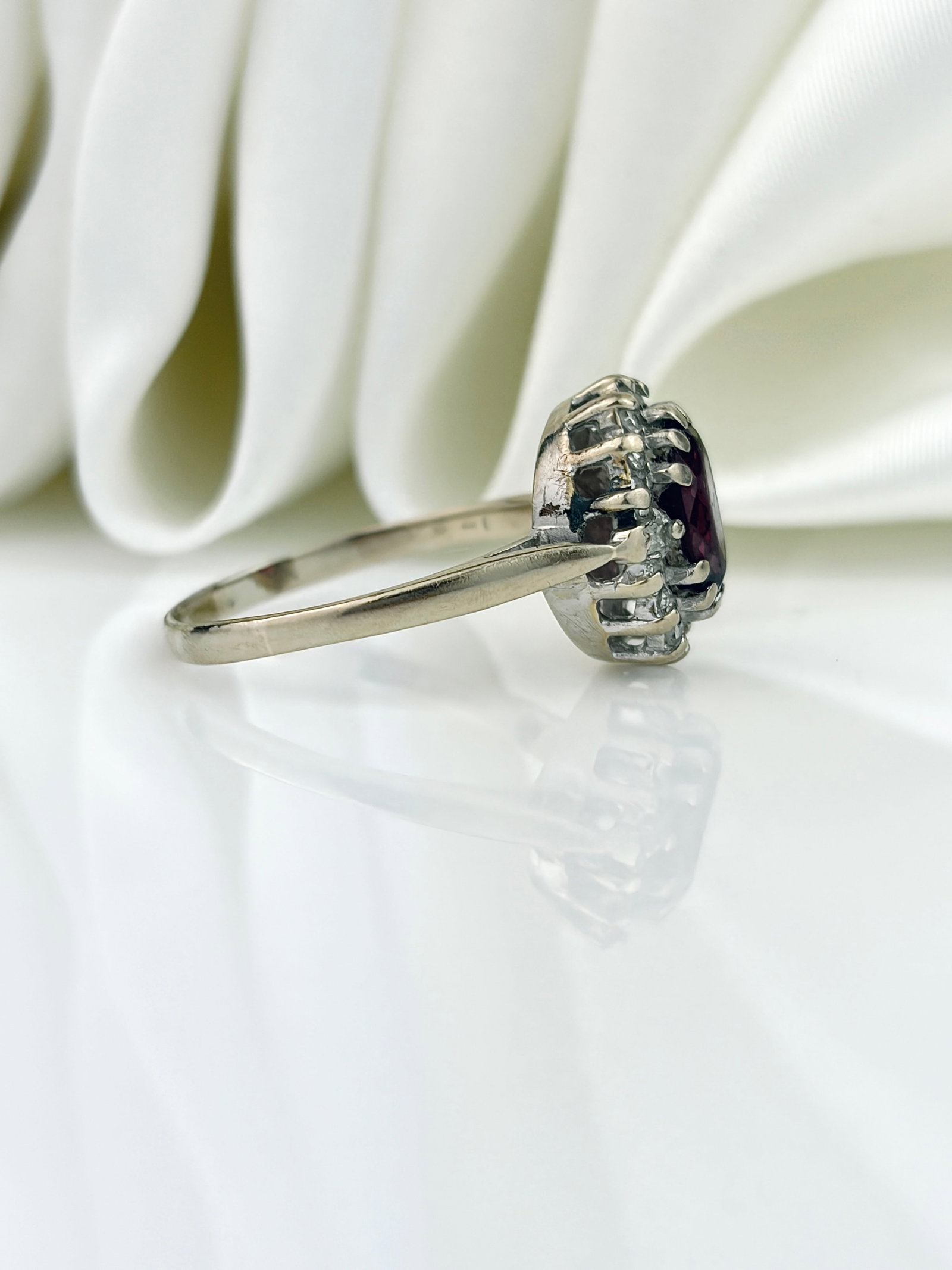 18CT WHITE GOLD PINK TOURMALINE AND DIAMOND CLUSTER RING - 2