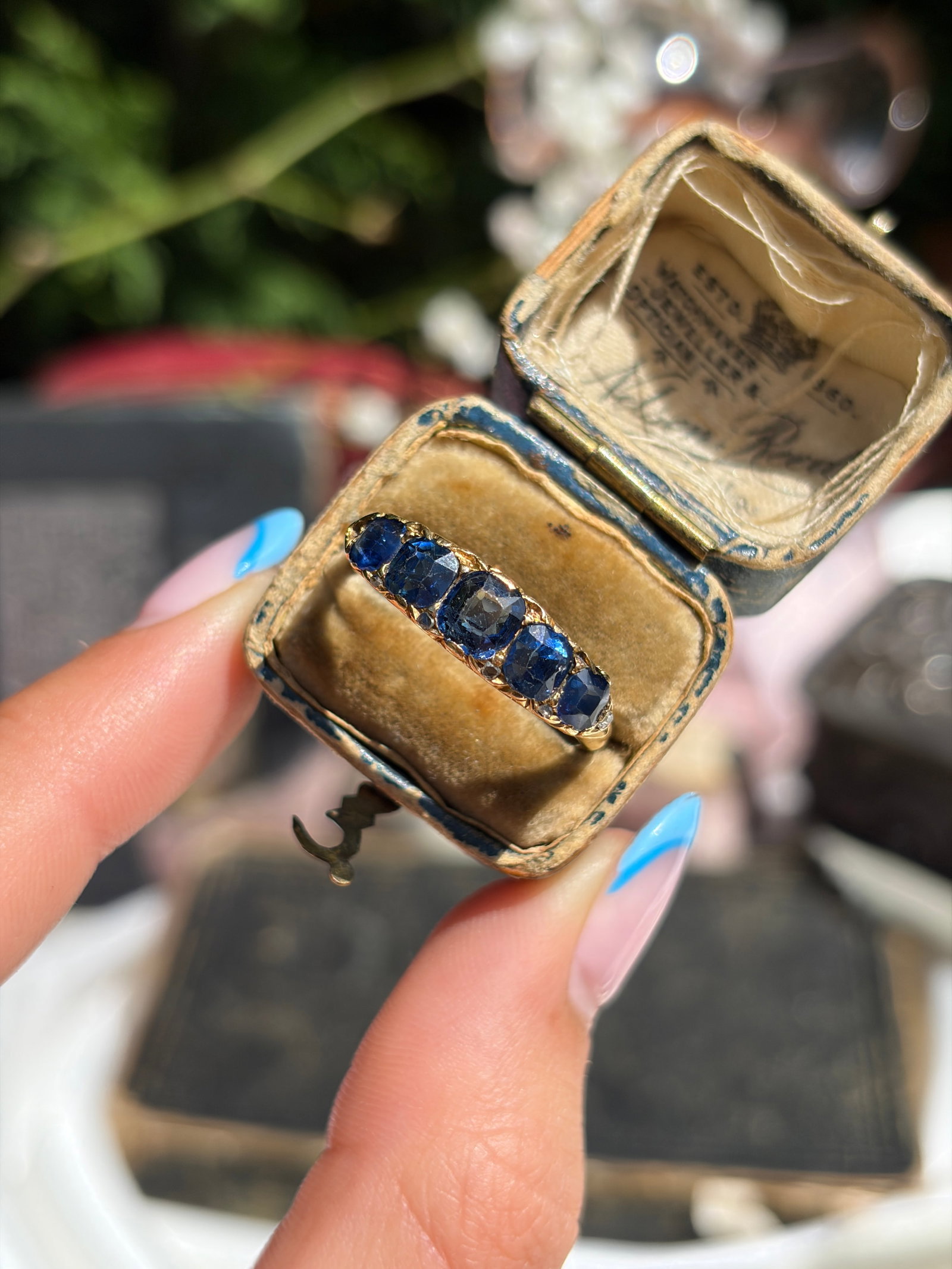Antique Chunky 18ct Yellow Gold Sapphire and Diamond Points Five Stone Ring - 2