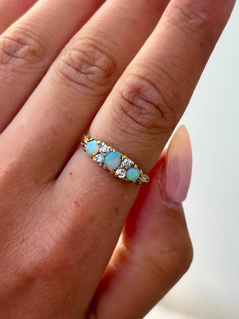 Antique 18ct Yellow Gold Opal and Diamond Ring - 3