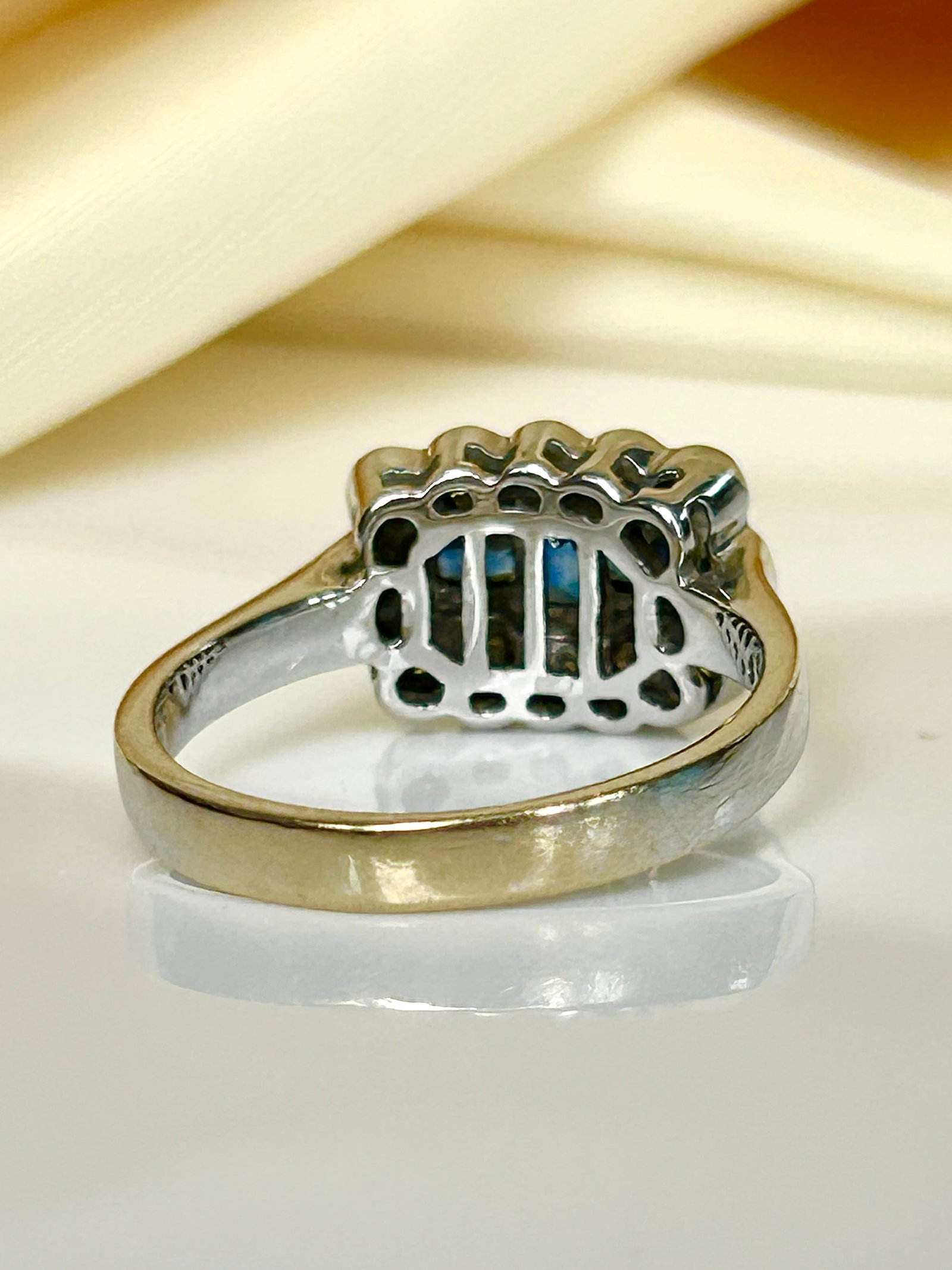 chunky 18ct white gold sapphire and diamond ring - 4