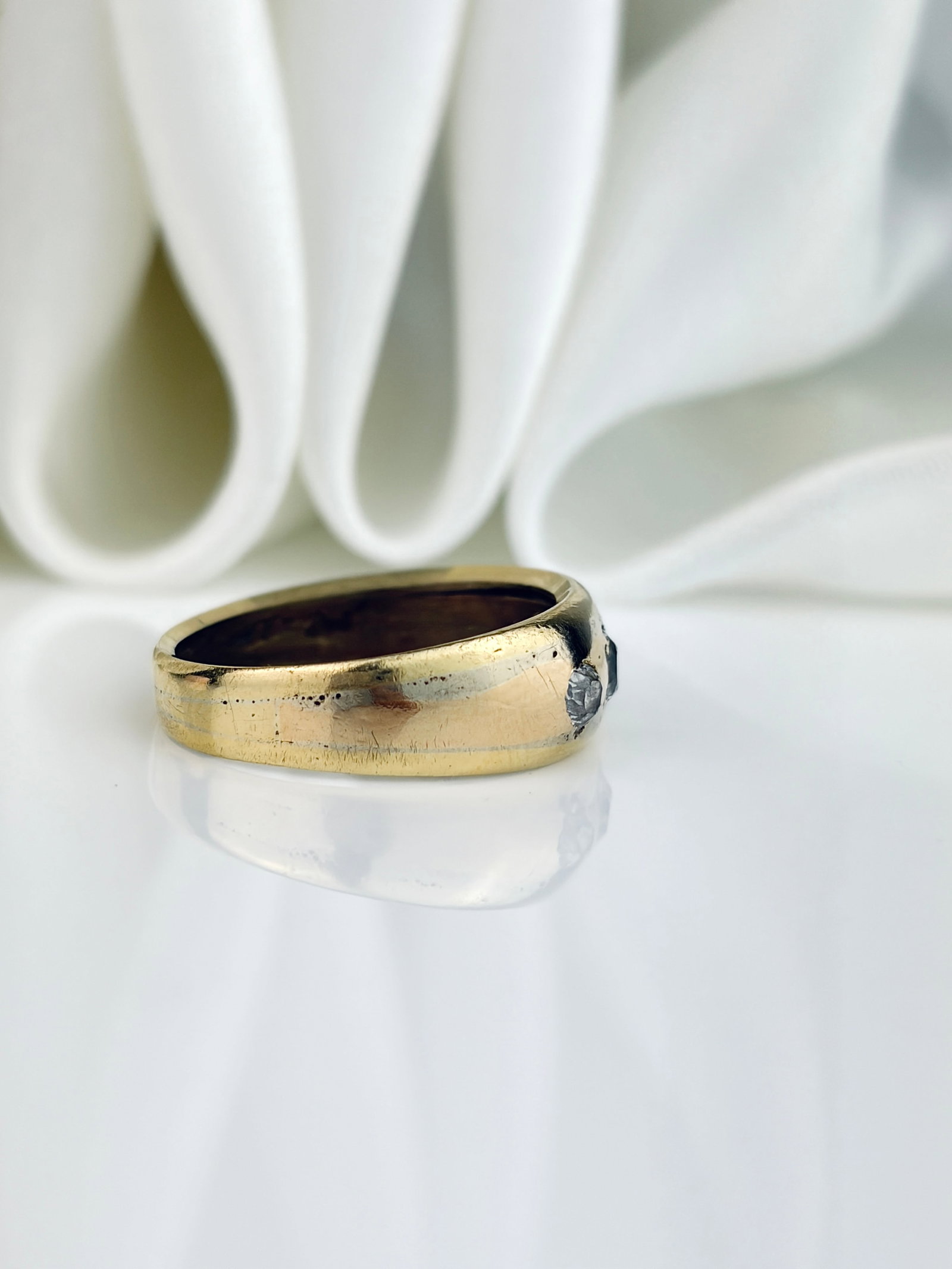 Antique Gold Diamond 3 Stone Ring - 2