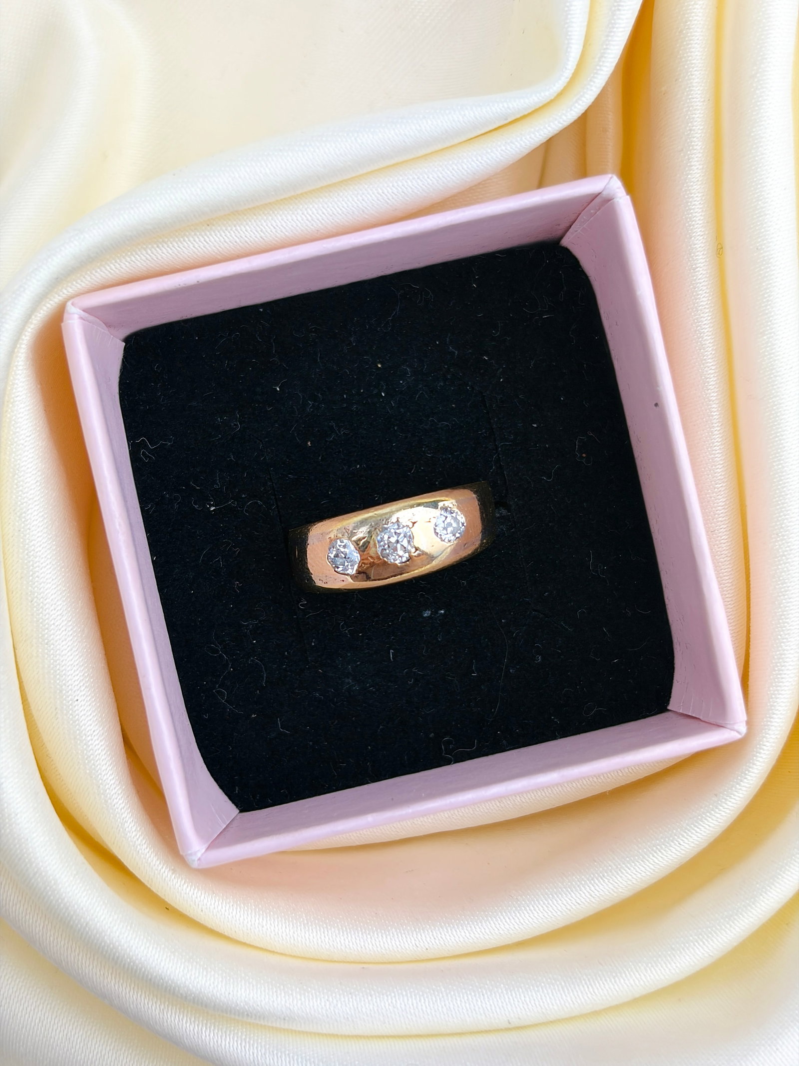 Antique Gold Diamond 3 Stone Ring - 7