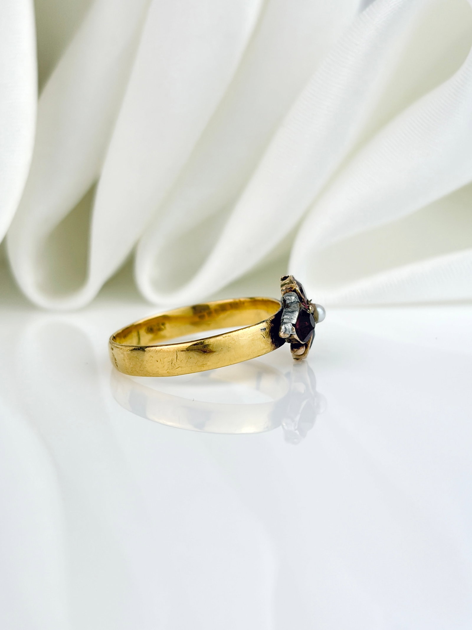 Antique 22ct Yellow Gold Garnet and Pearl Cluster Ring - 2