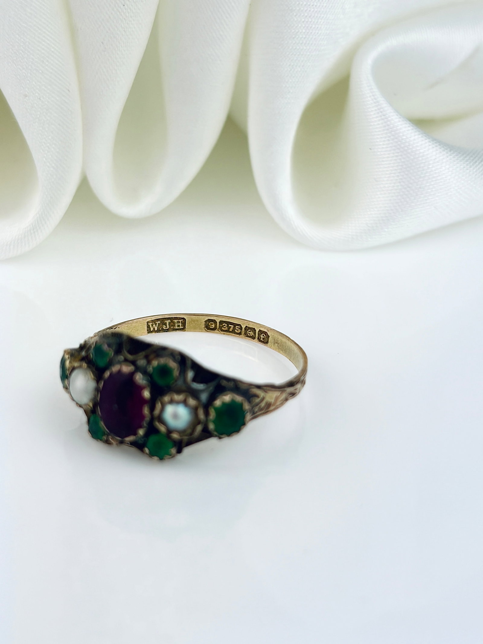ANTIQUE 9CT GOLD PEARL AND GREEN AND PURPLE PASTE RING - 4