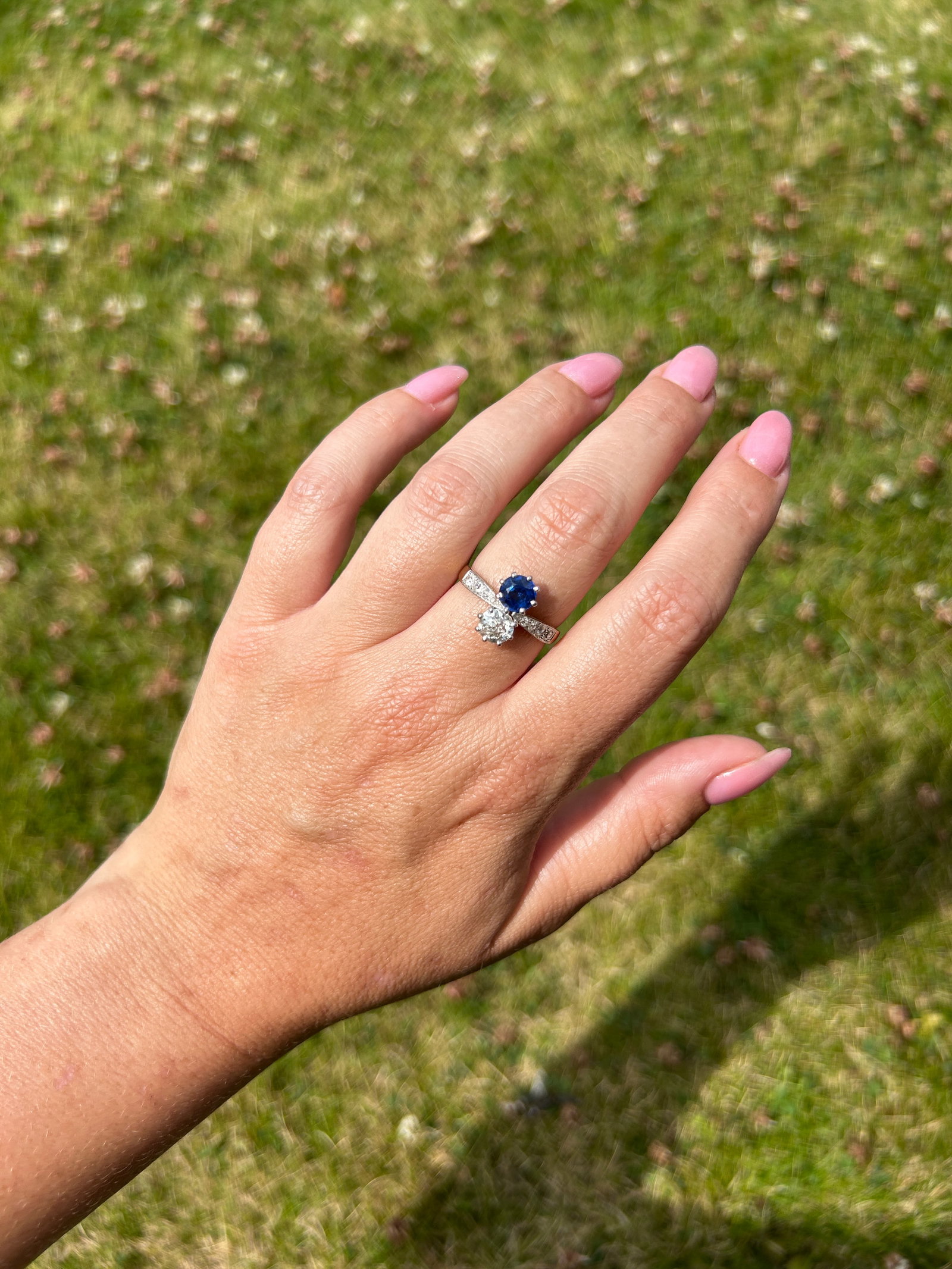 Antique 18ct yellow gold .95pts diamond / .95pts sapphire "moi et toii" two stone ring - 7