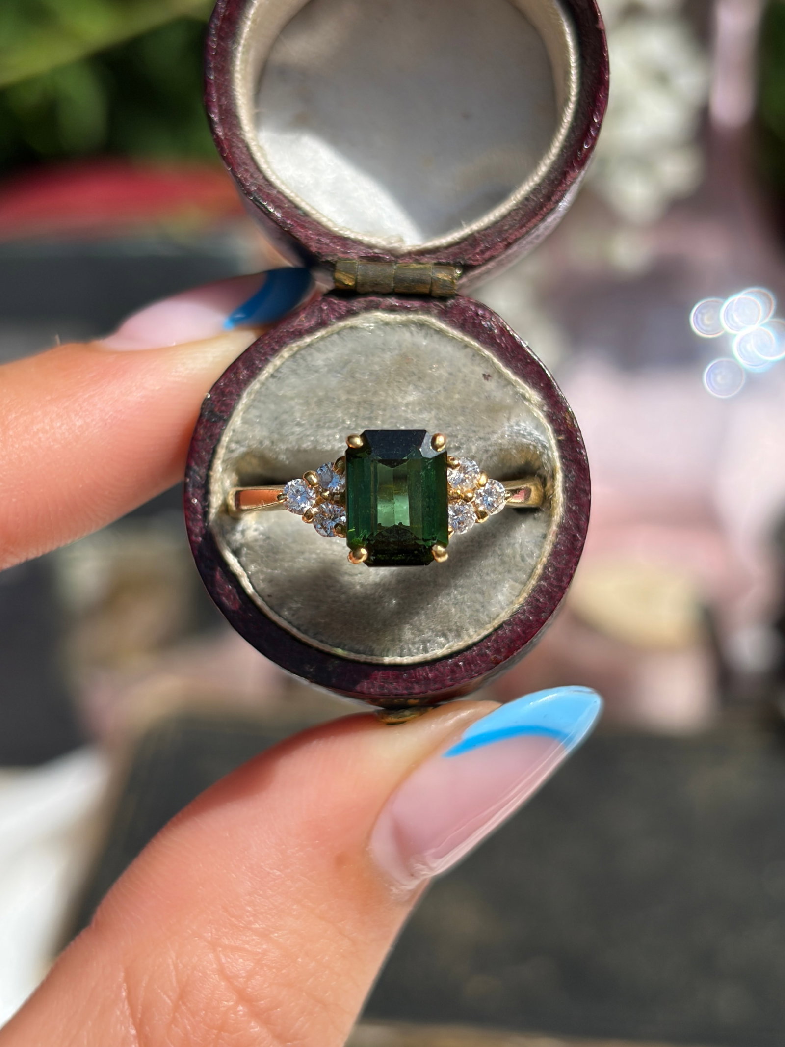 18ct Yellow Gold Green Tourmaline And Diamond Ring - 3