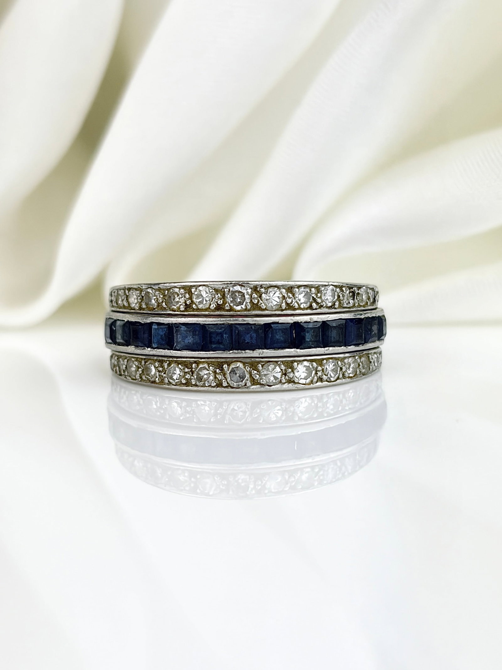 Antique Art Deco Sapphire and Ruby 'Day and Night' Flip Ring in 18ct White Gold - 2