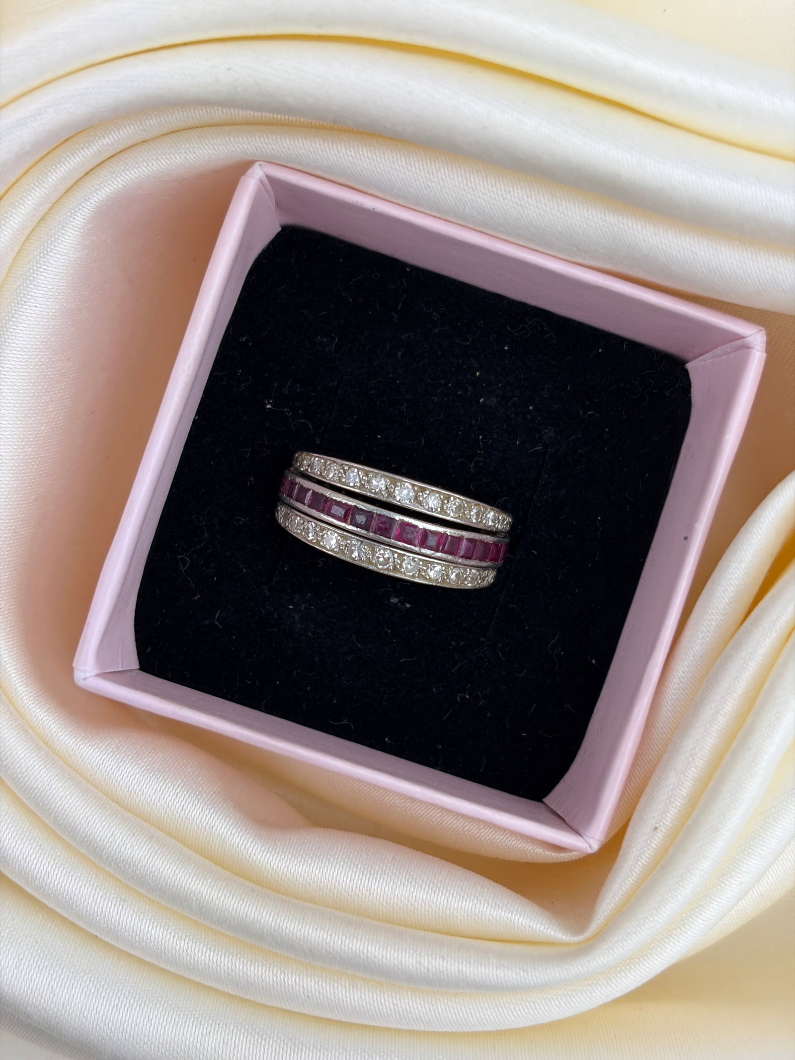 Antique Art Deco Sapphire and Ruby 'Day and Night' Flip Ring in 18ct White Gold - 7