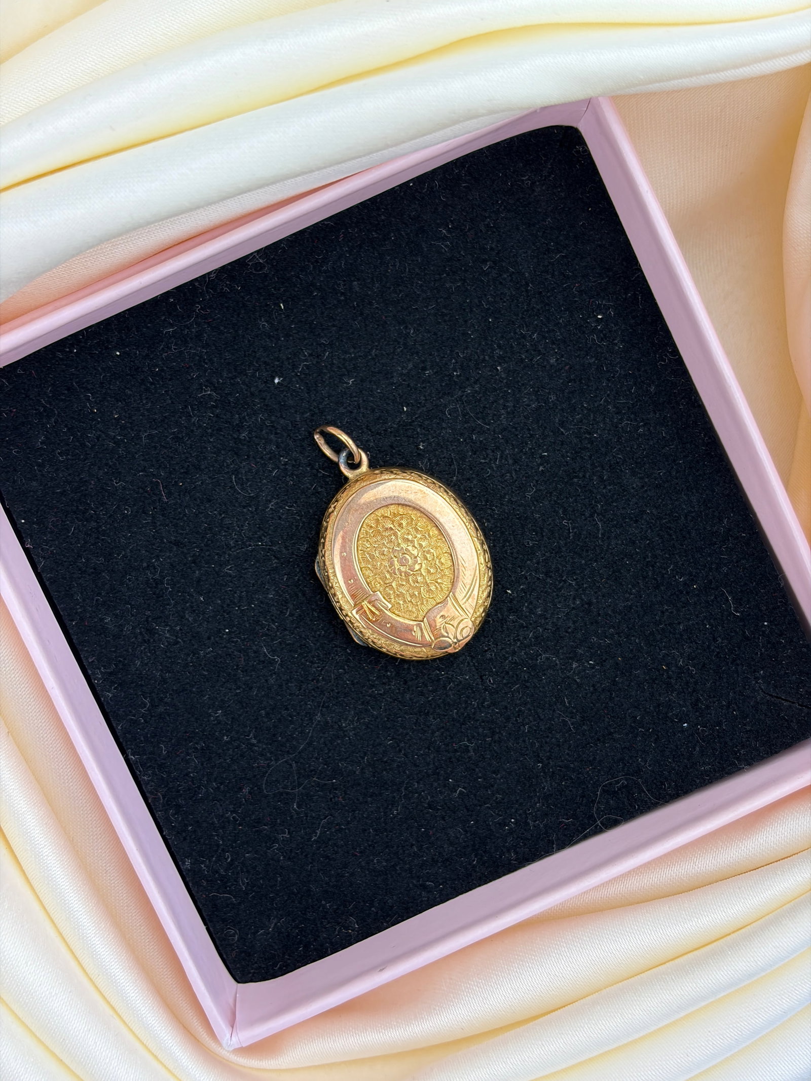 Antique Victorian Buckle and Flower Motif Locket Pendant in 9ct Gold B&F - 7