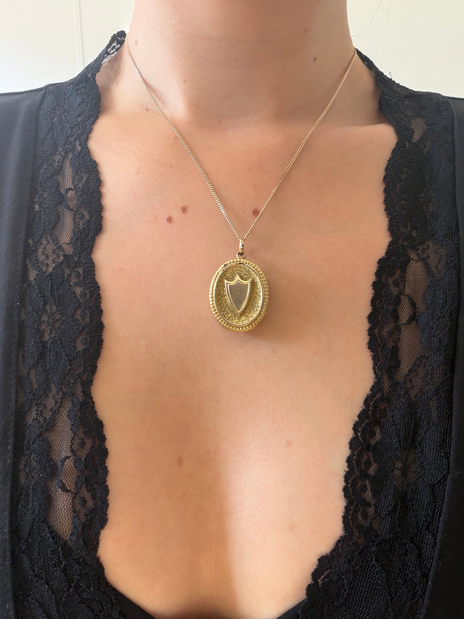 Antique Shield and Horseshoe Double Sided Locket Pendant 9ct Gold B&F - 2