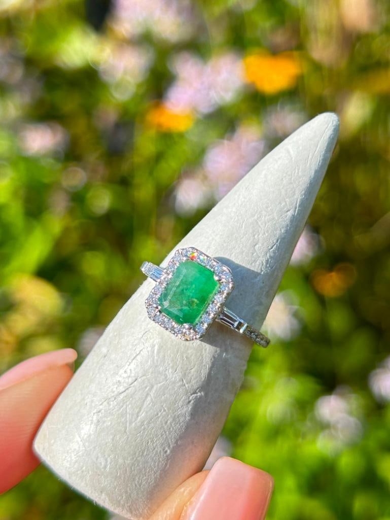 *Vintage 14K White Gold Emerald and Diamond Ring - 4