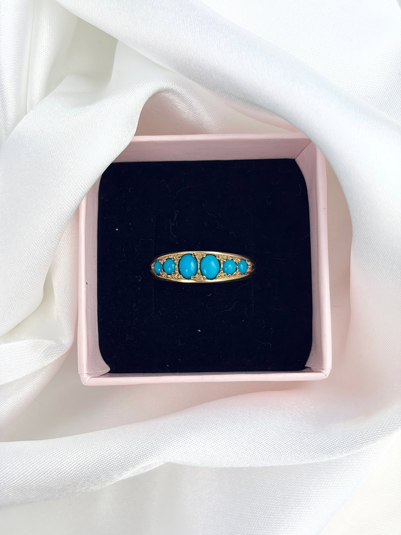 ANTIQUE 9CT YELLOW GOLD TURQUOISE HALF HOOP RING - 9