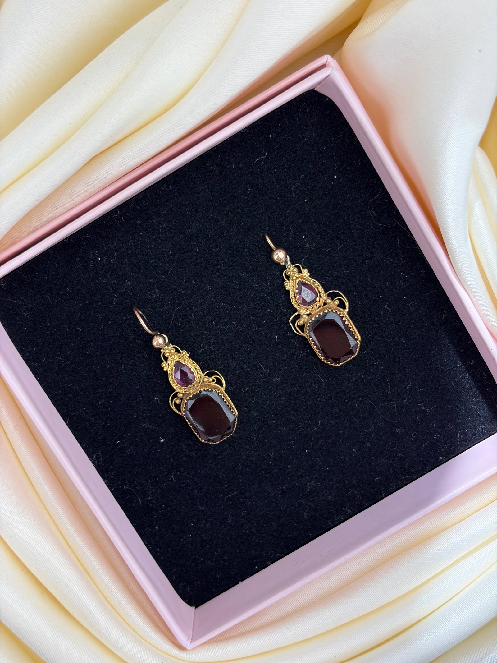 Antique Garnet and Amethyst Ornate Drop Earrings in Gold - 4