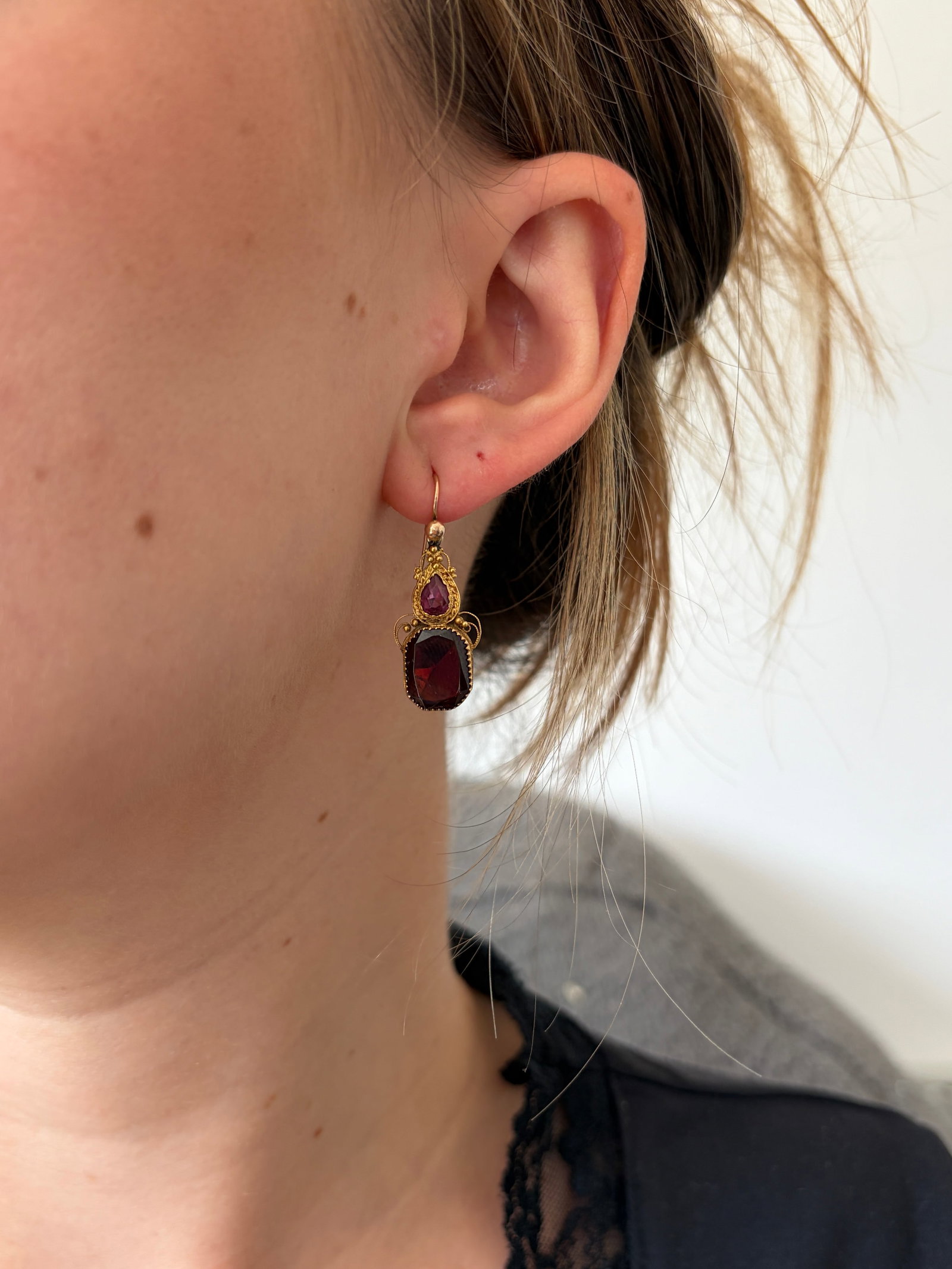 Antique Garnet and Amethyst Ornate Drop Earrings in Gold - 5