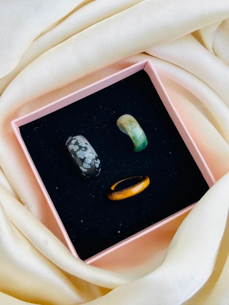 Mixed Lot of Carved Dress Rings charming mixed lot of rings - 3