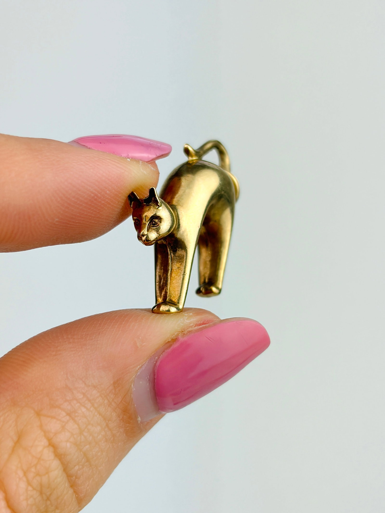VINTAGE 9CT YELLOW GOLD CAT CHARM - 3