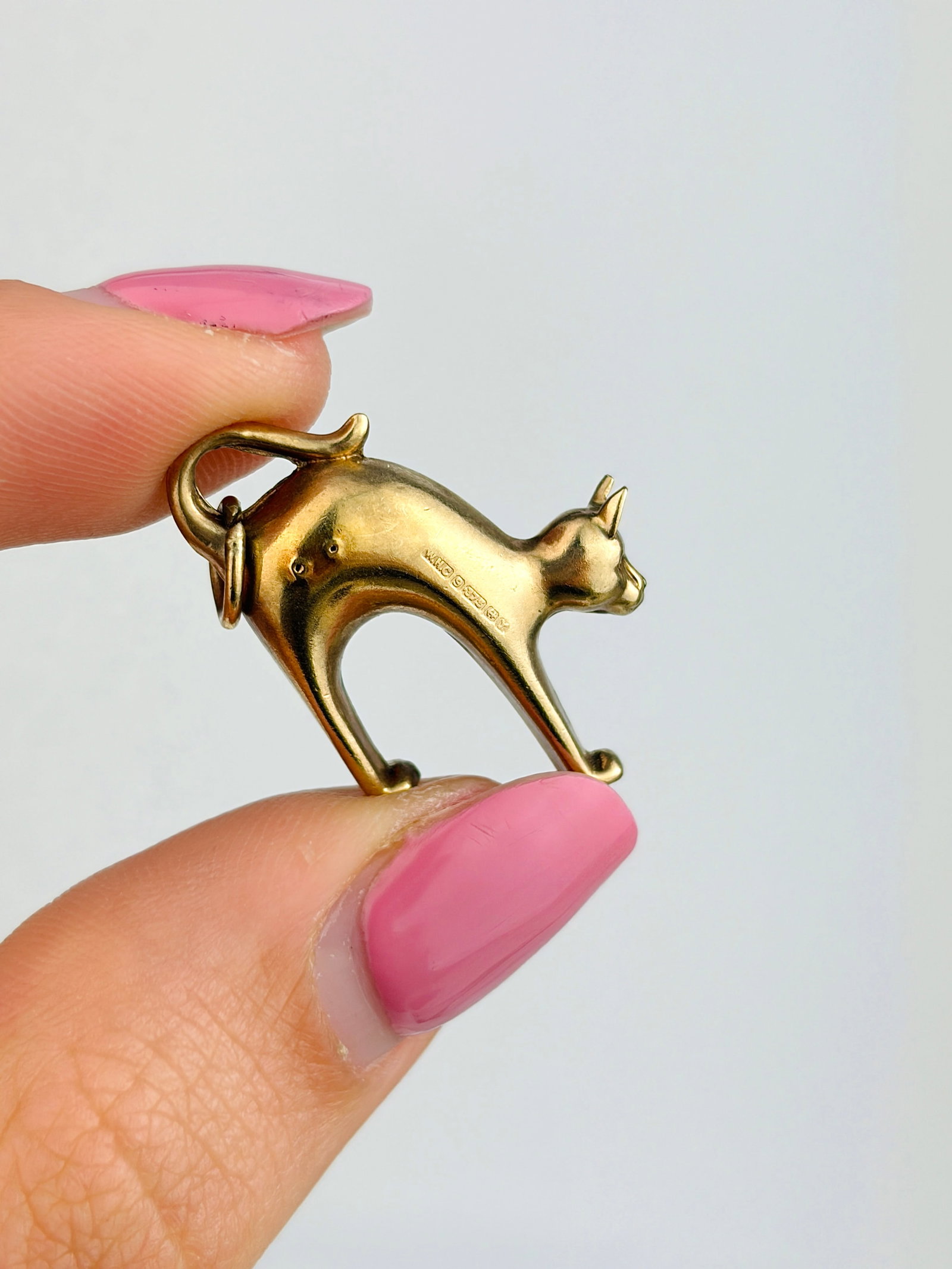 VINTAGE 9CT YELLOW GOLD CAT CHARM - 5
