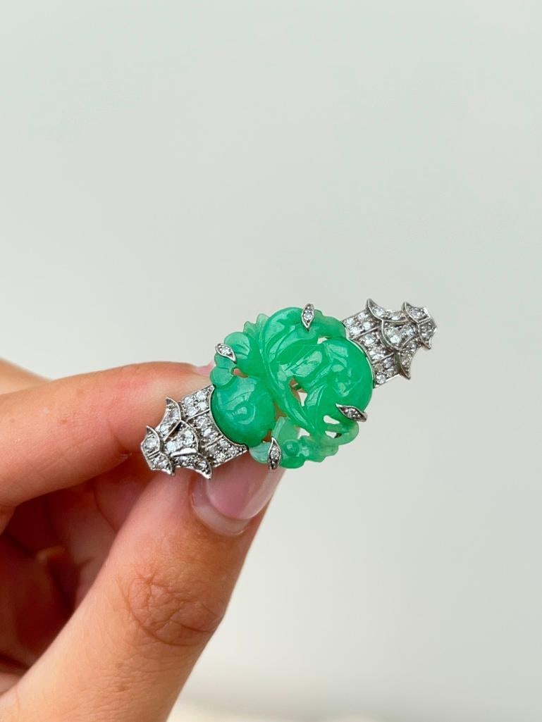Art deco large carved jade and diamond brooch - 3