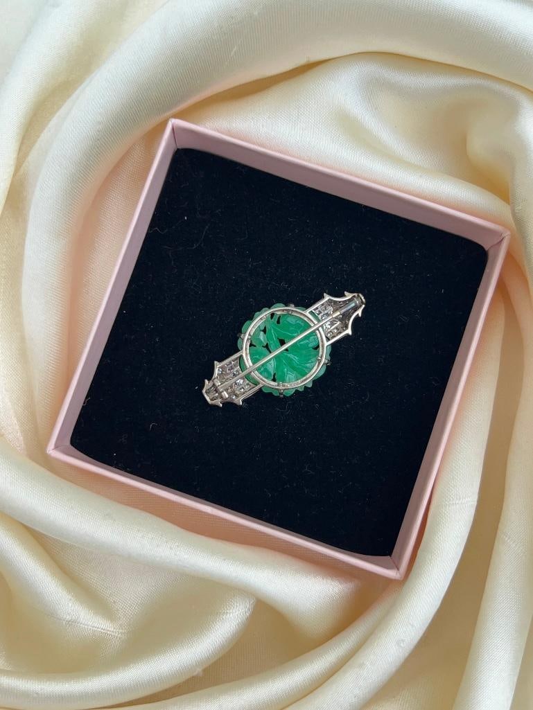 Art deco large carved jade and diamond brooch - 5