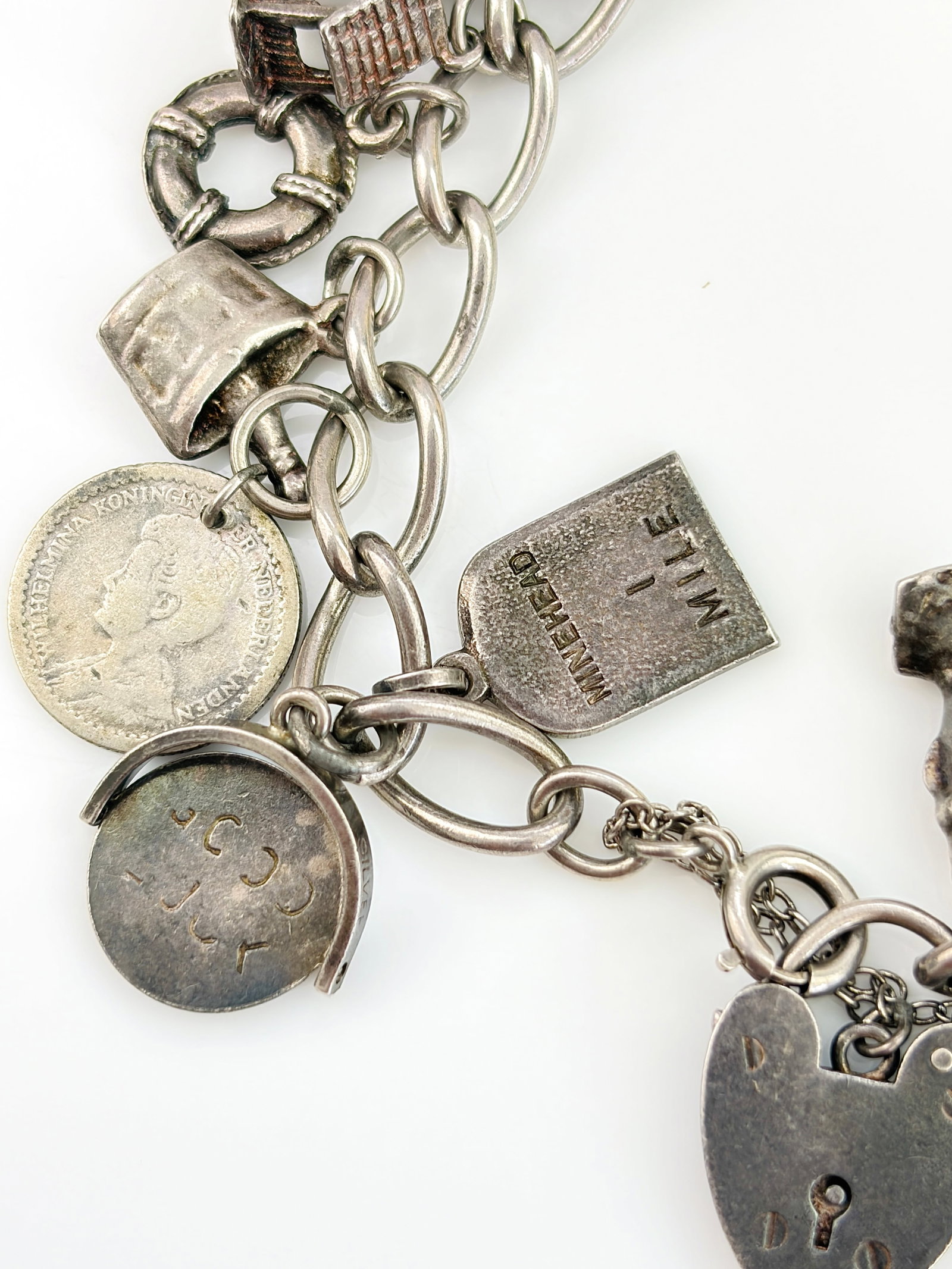 VINTAGE CHUNKY STERLING SILVER CHARM BRACELET WITH OPENING AND ENAMEL CHARMS - 6