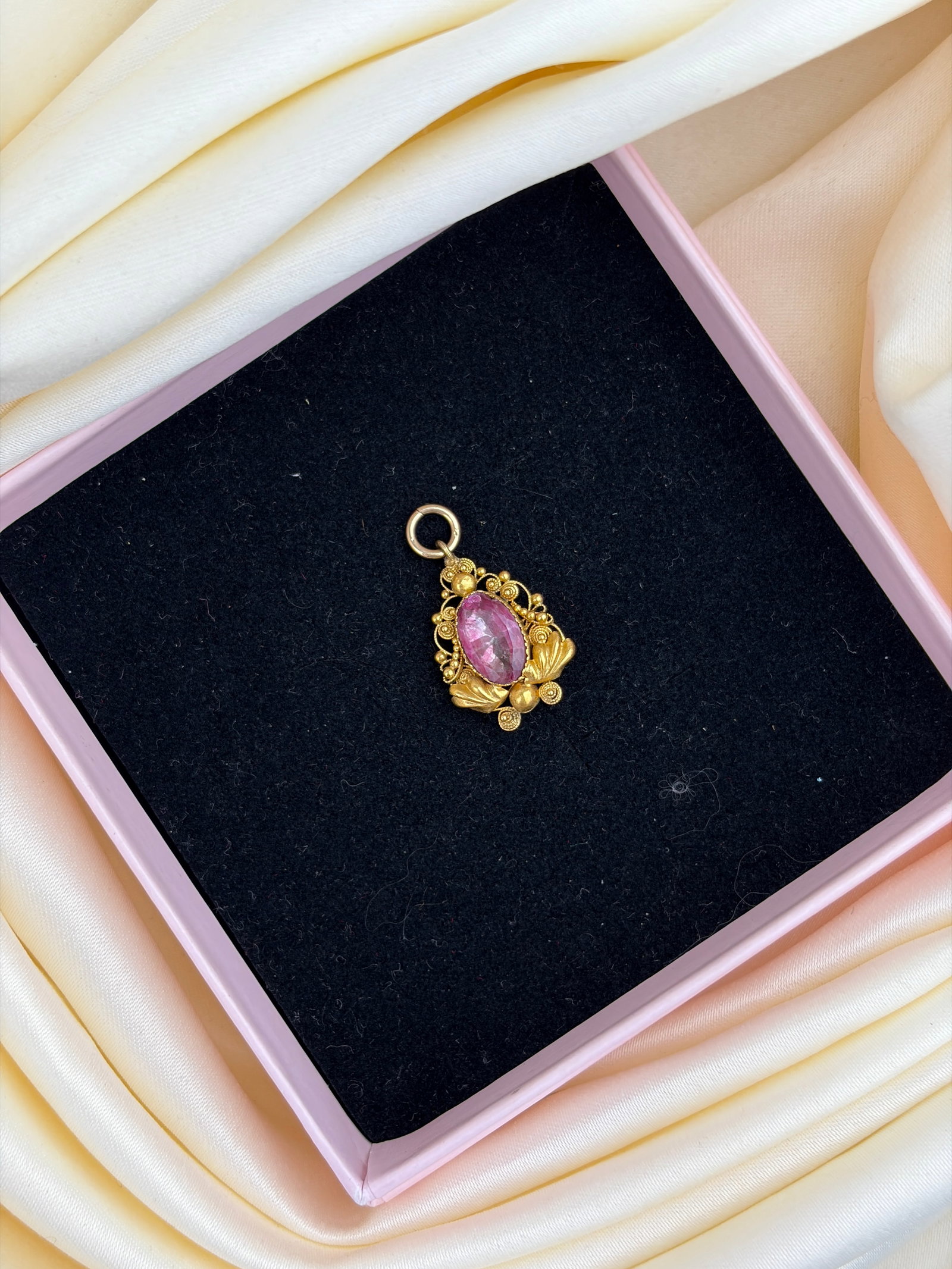 Antique Georgian Era Pink Spinel Pendant in Gold - 6