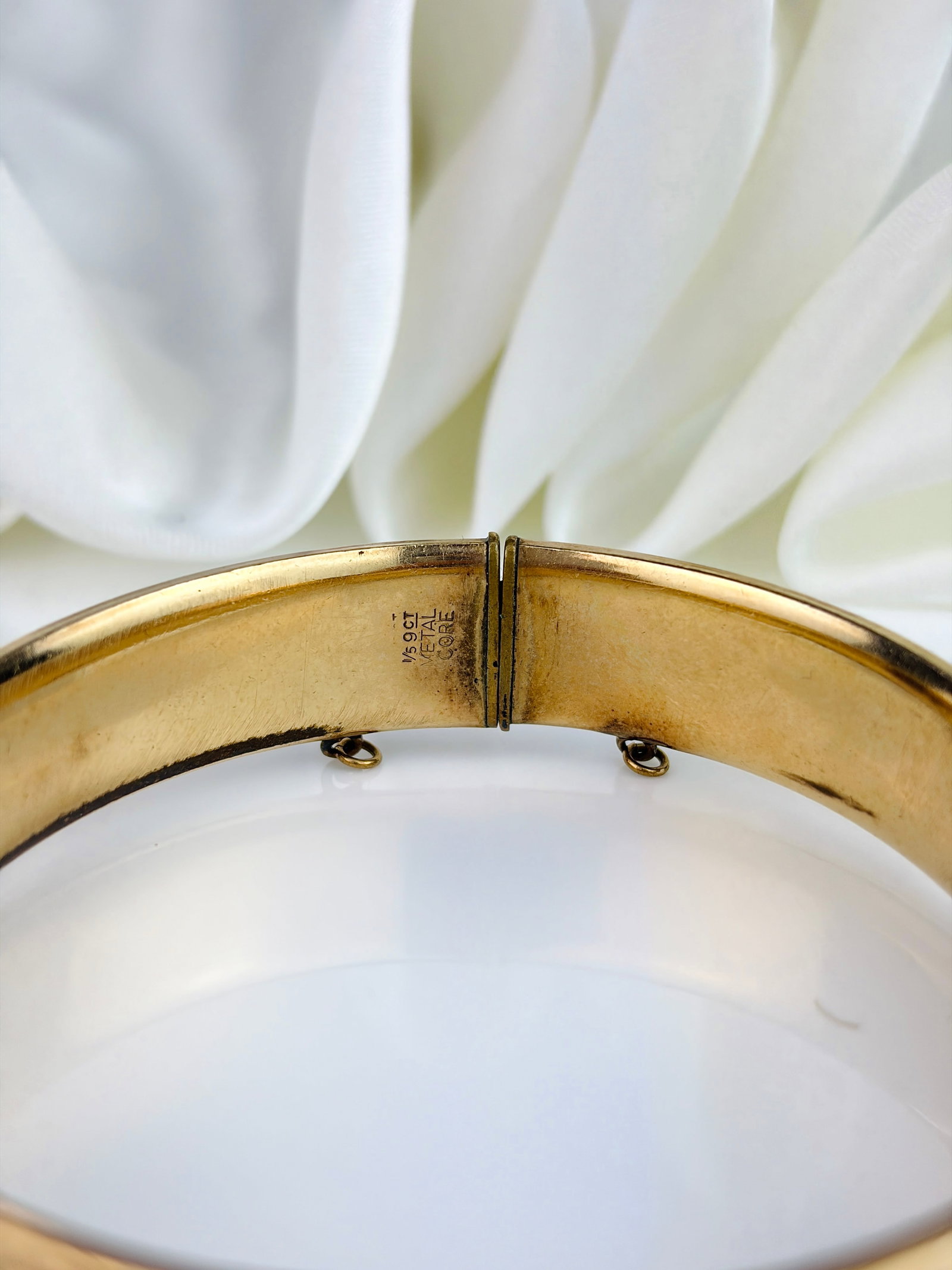 Vintage 9ct Gold Metal Core Swirl Bangle Bracelet - 3